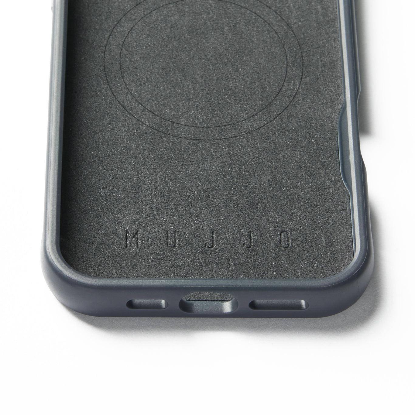 Alt View 4. Mujjo - iPhone 16 Pro Max Shield Case - Steel Blue.