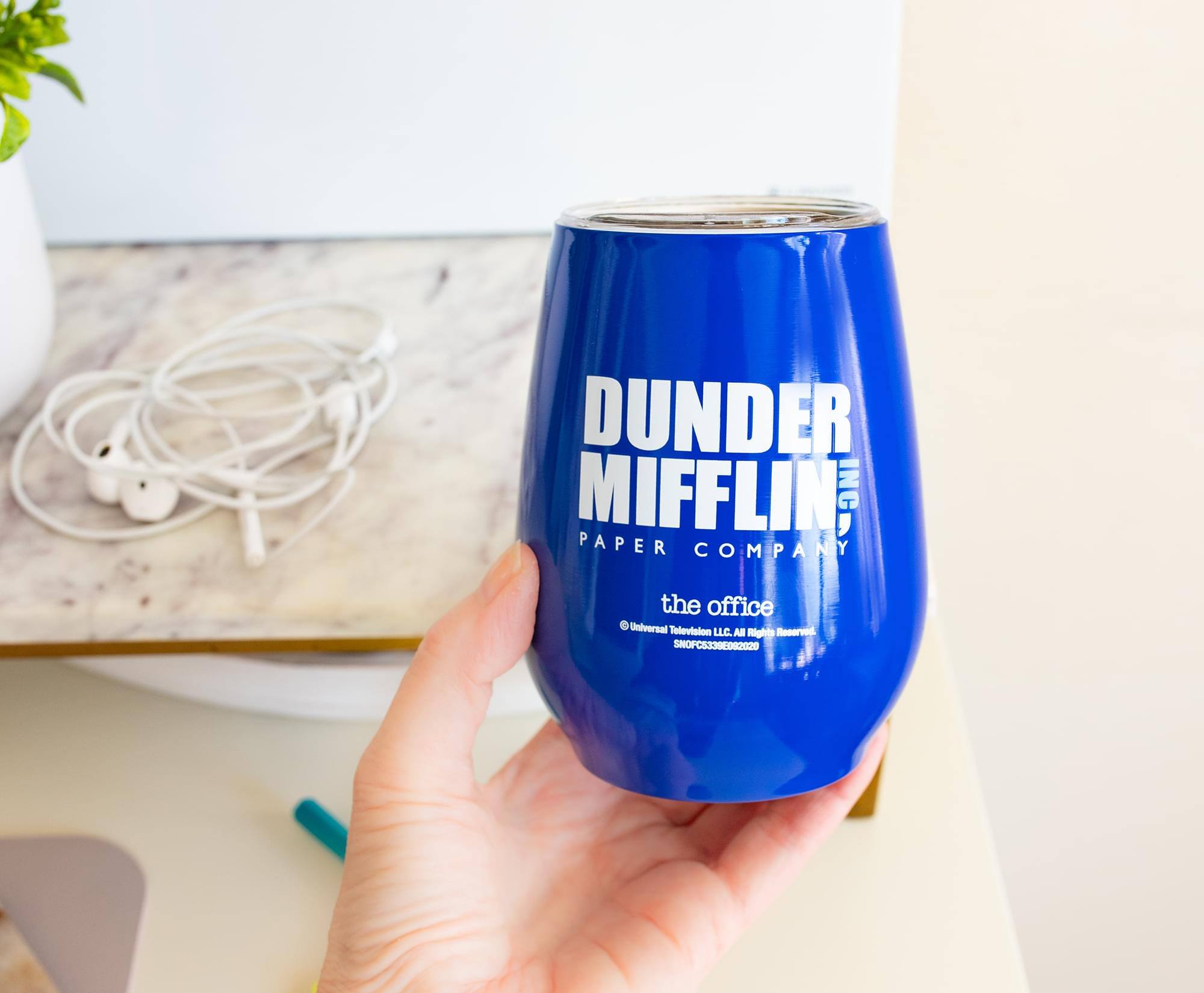 DUNDER MIFFLIN  
PAPER COMPANY  

the office  

© Universal Television LLC. All Rights Reserved  
SHOFC5339E082020