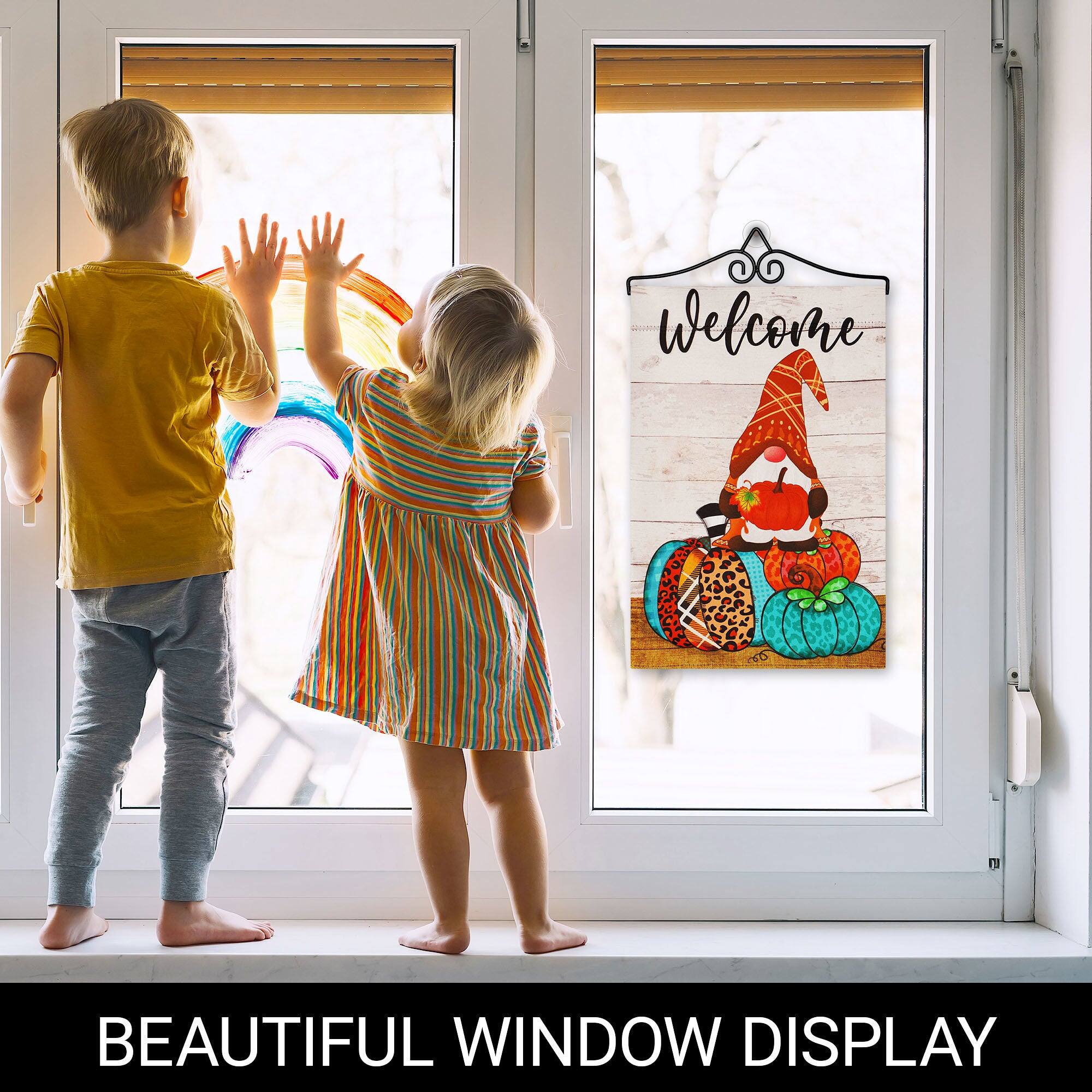 Hovam Welcome BEAUTIFUL WINDOW DISPLAY