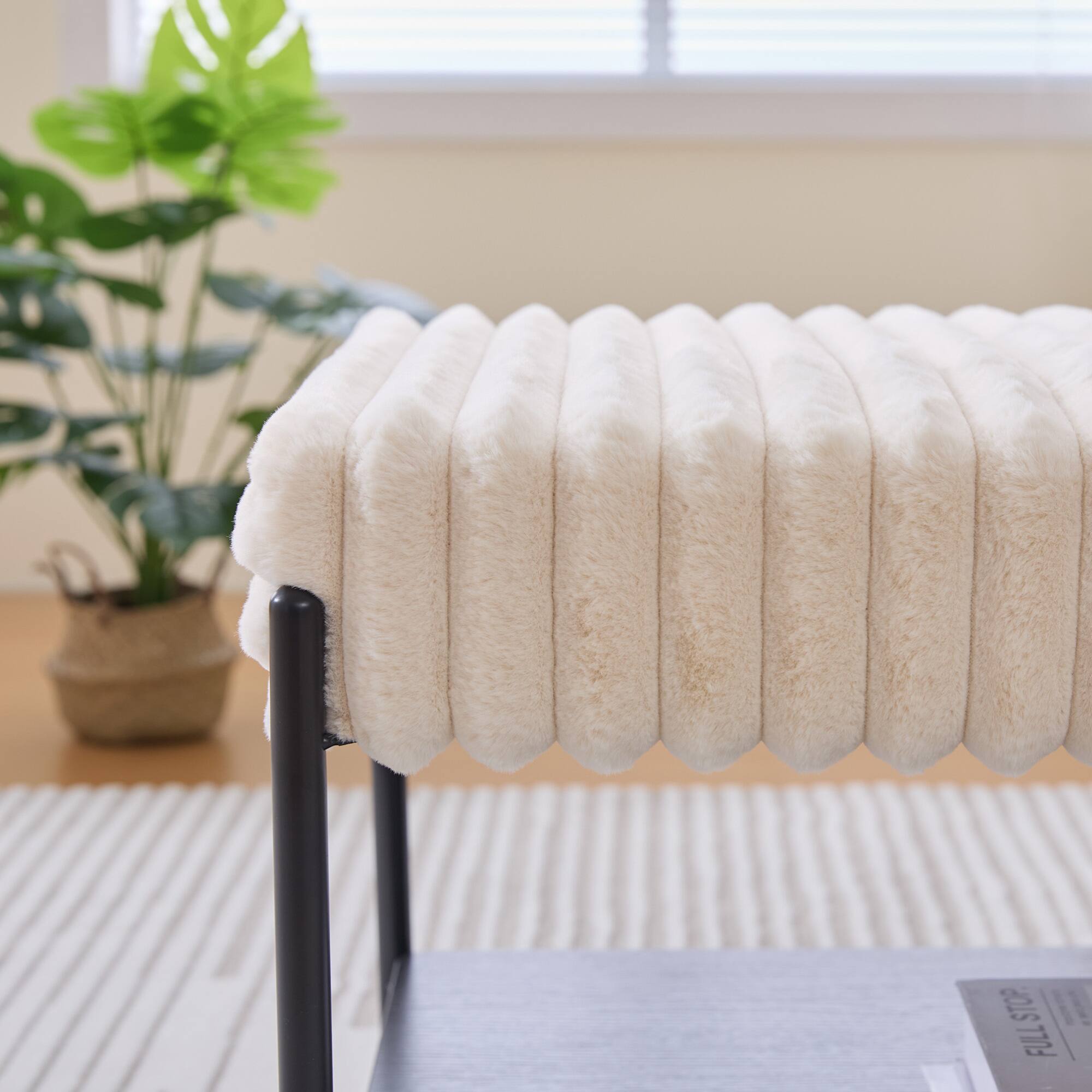 The text in the image is:

"STOP FULL"