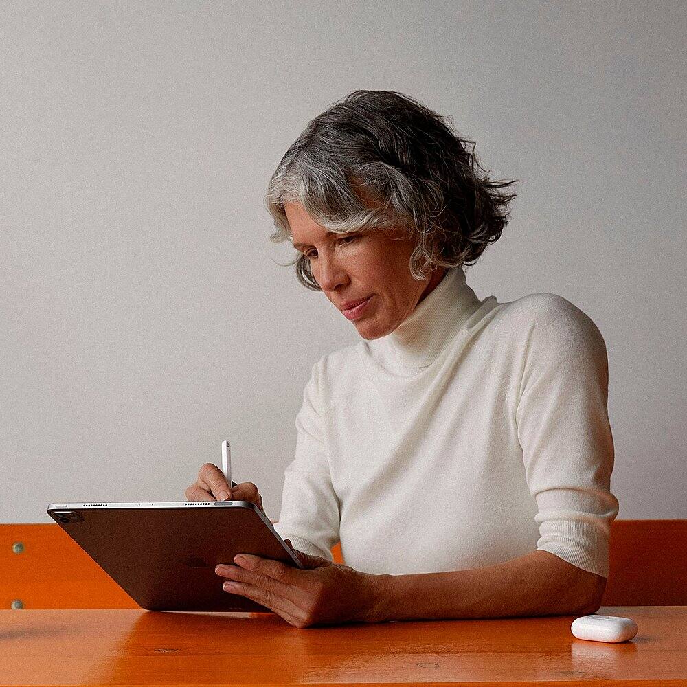 Alt View 12. Apple - 11-Inch iPad Pro (4th Generation) M2 chip Wi-Fi - 128GB - Space Gray.