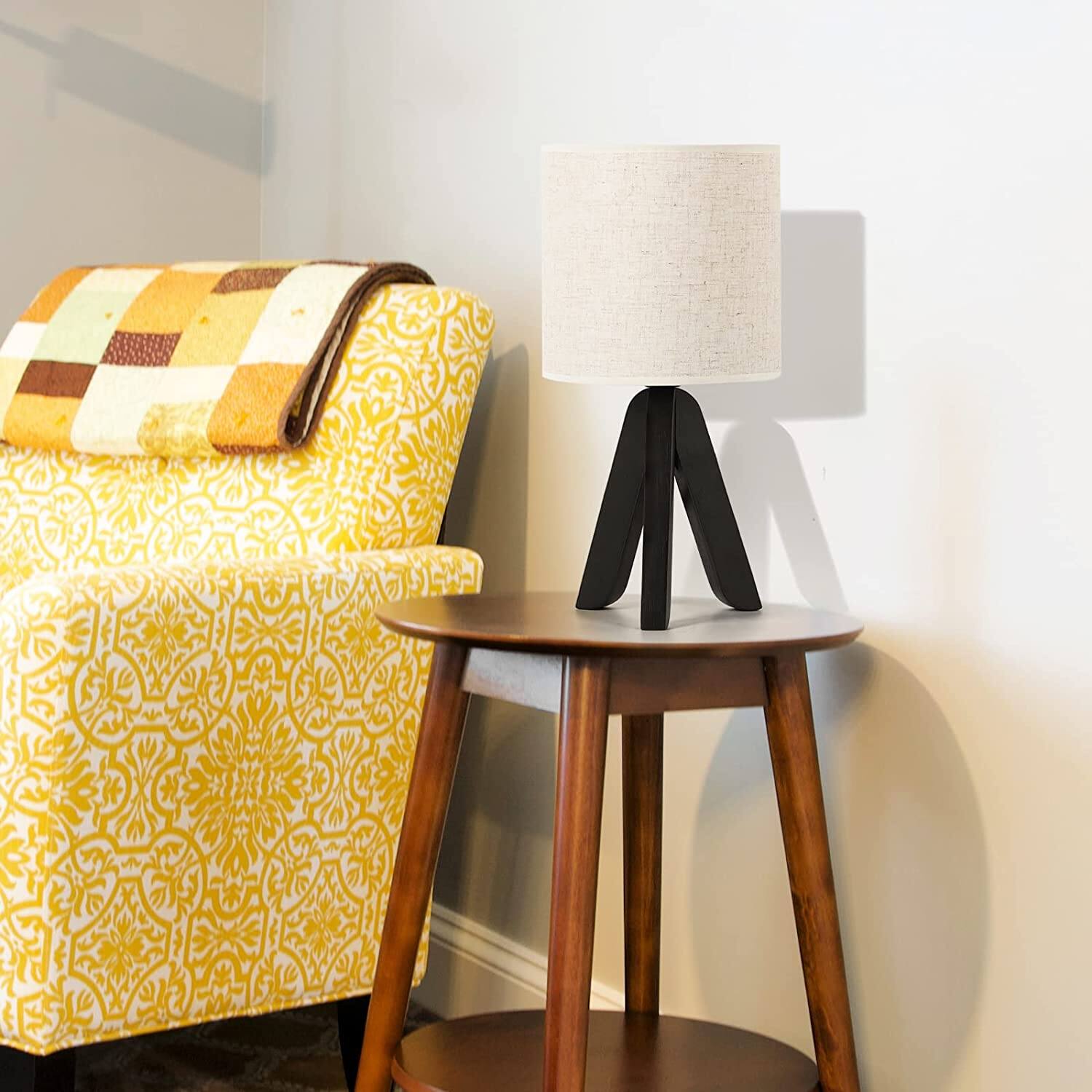 Back. Oumilen - Set of 2 Black Tripod Table Lamps – Mid-Century Modern Linen Shade with In-Line Switch.