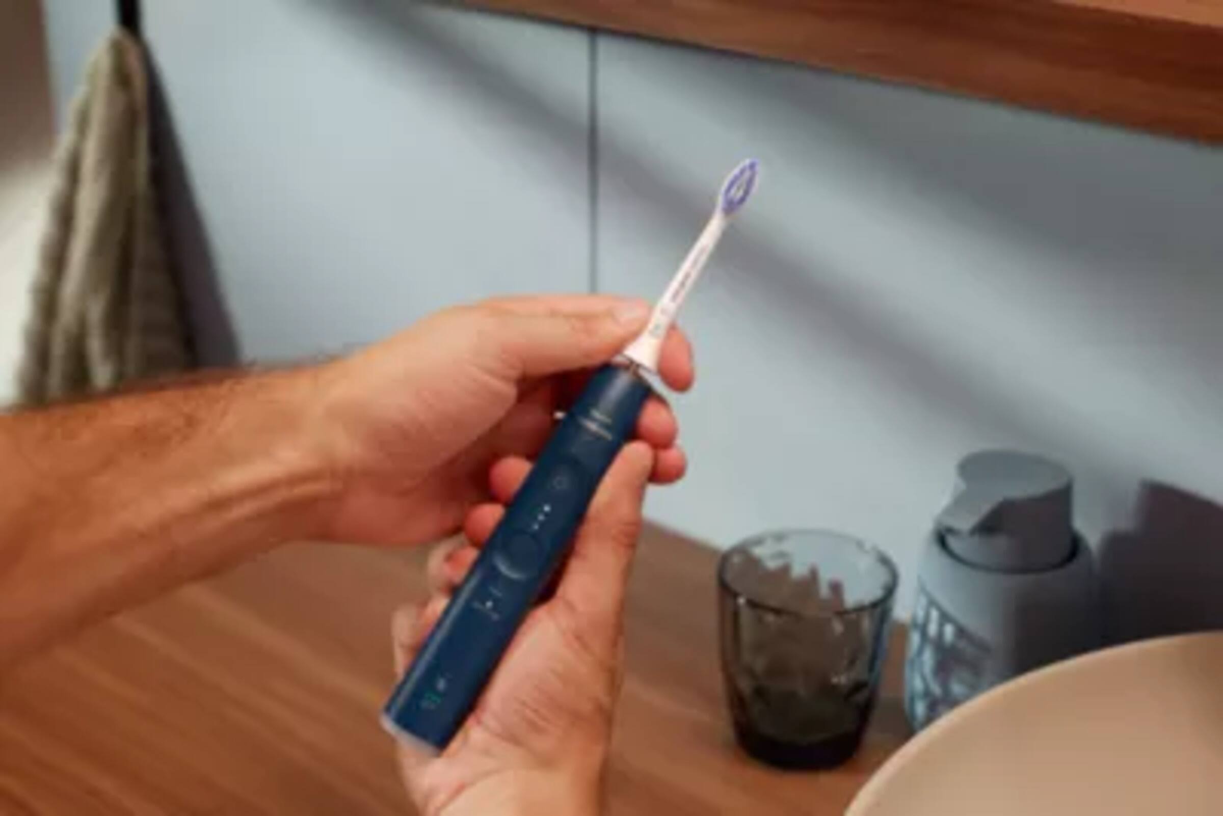 Alt View 30. Philips Sonicare - Philips Sonicare S2 Sensitive - Replacement Toothbrush Heads, 6 Pack, HX6056/77 - White.