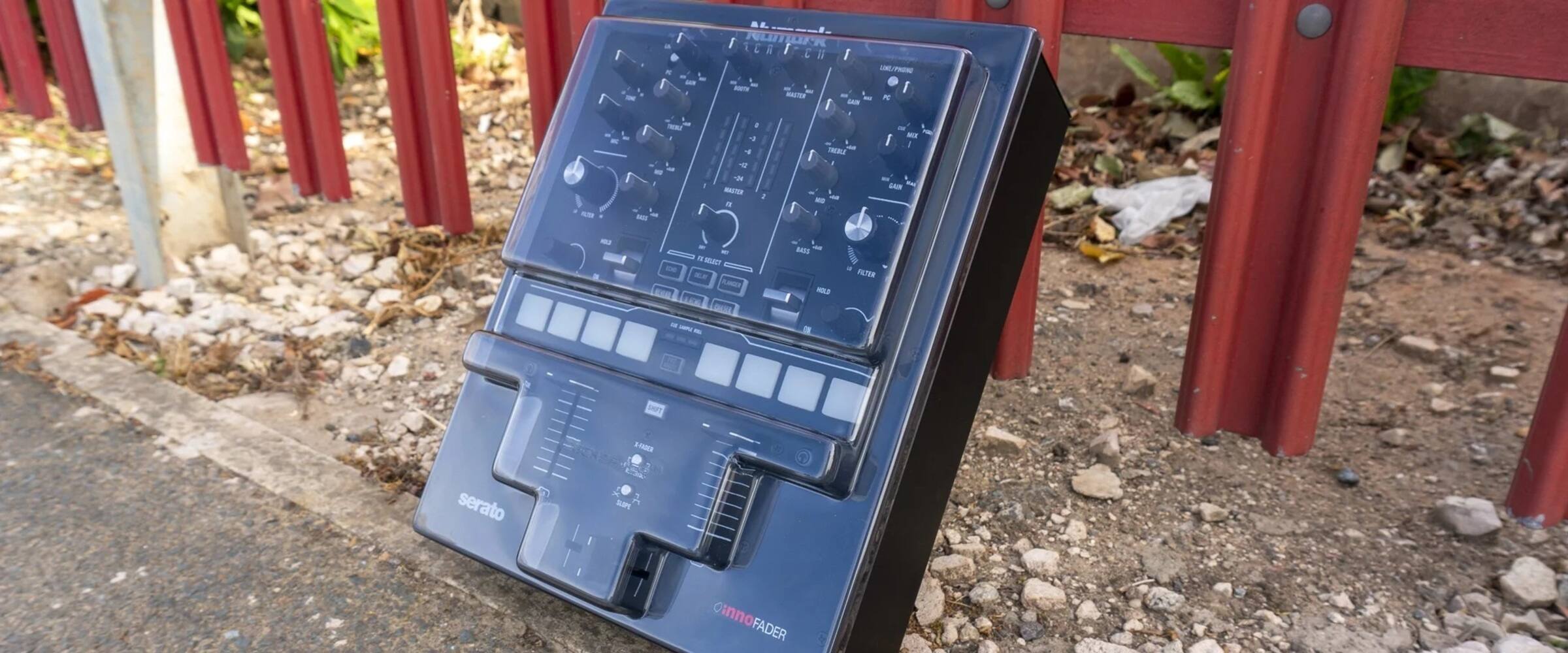 Sure, here is the corrected and grouped text from the image:

- CinnoFader
- serato
- 1 ERLmOrK TCN E Cu L U I LE
- 1ER M -2 BAT R . N
- MAT AM BAtE - NU FATER SHPT ana serato
- CinnoFader