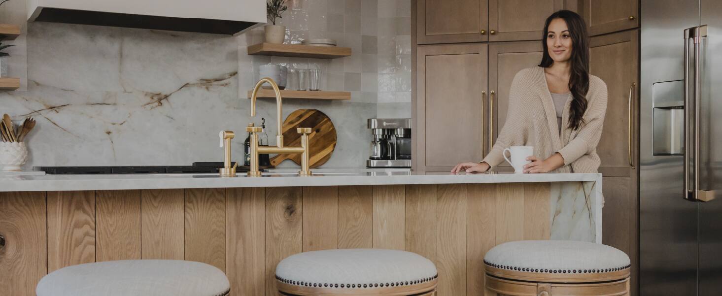 Angle. Maven Lane - 30" Alexander Backless Bar Stool in Weathered Oak Finish with Fabric Upholstery - Weathered Oak.