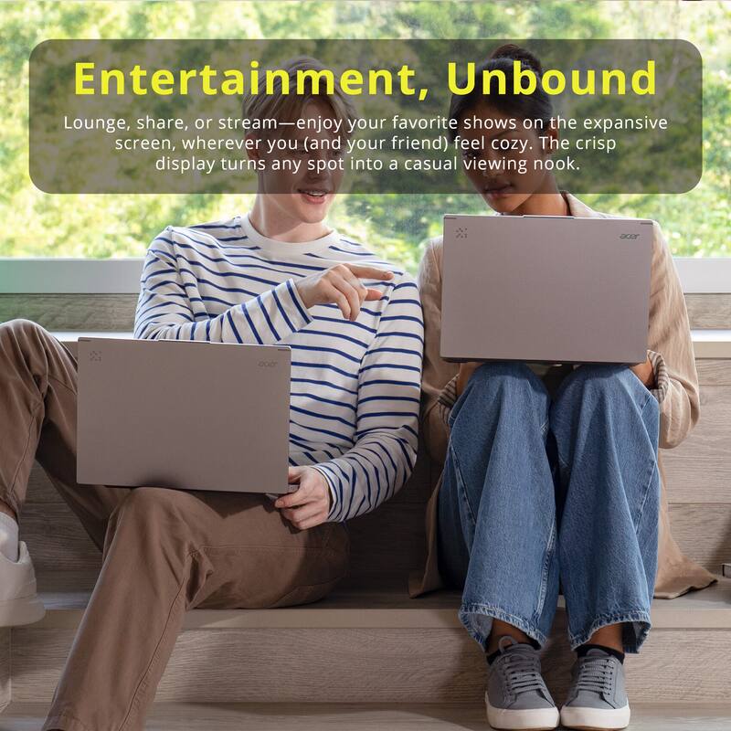 Entertainment, Unbound

Lounge, share, or stream—enjoy your favorite shows on the expansive screen, wherever you (and your friend) feel cozy. The crisp display turns any spot into a casual viewing nook.