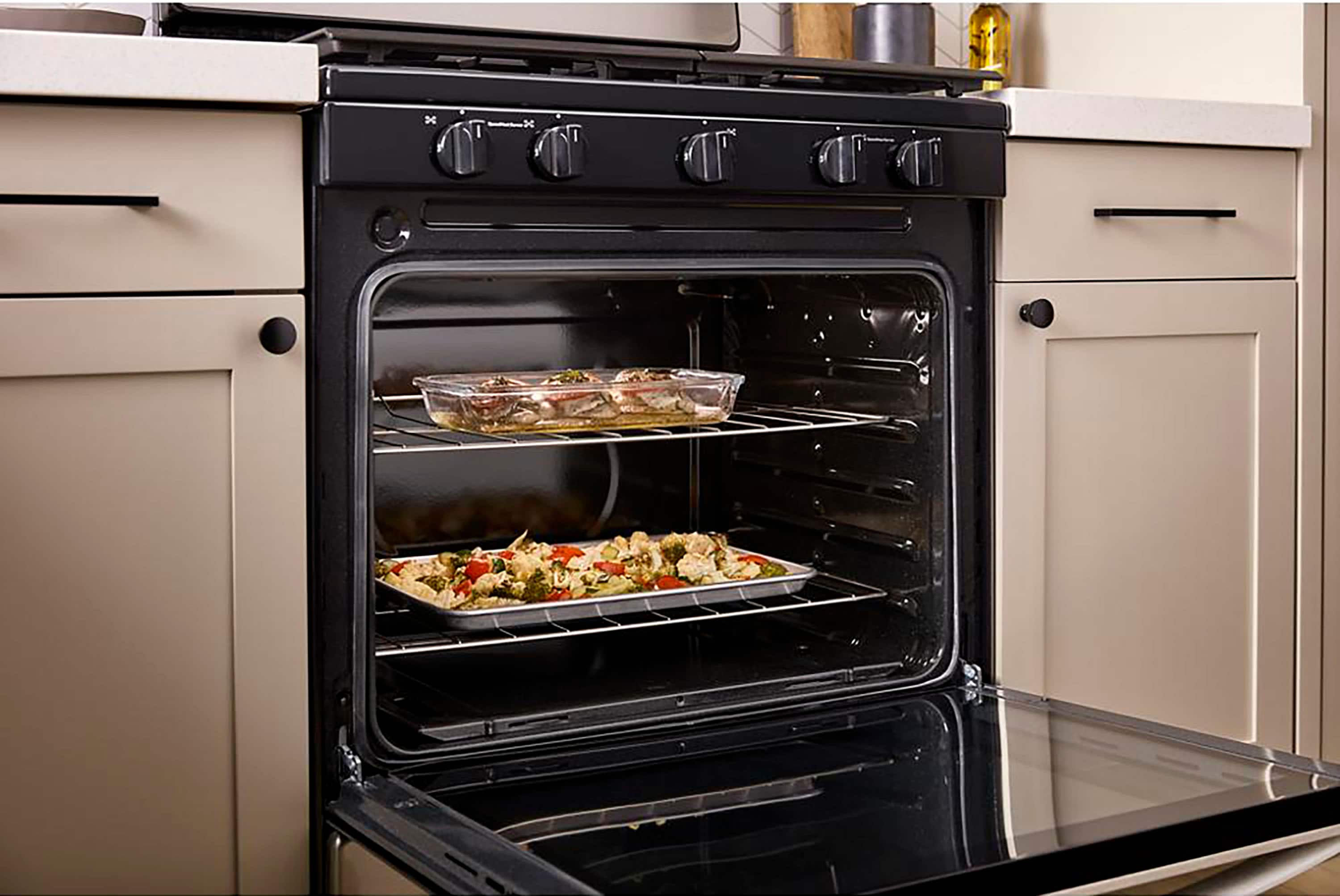 Alt View 17. Whirlpool - 5.1 Cu. Ft. Freestanding Gas Range with Broiler Drawer - Stainless Steel.