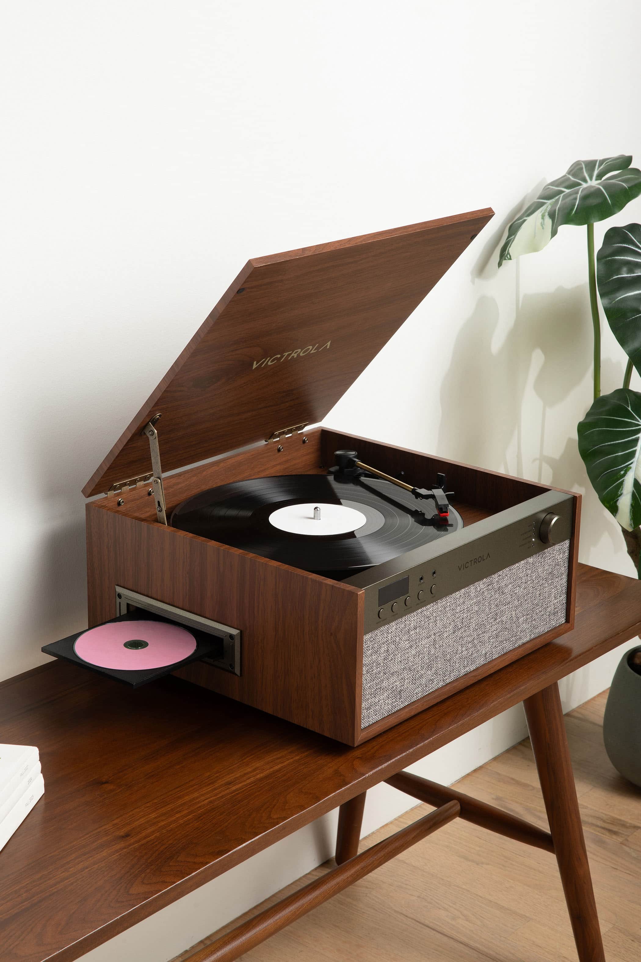 VICTROLA VIC VICTROLA