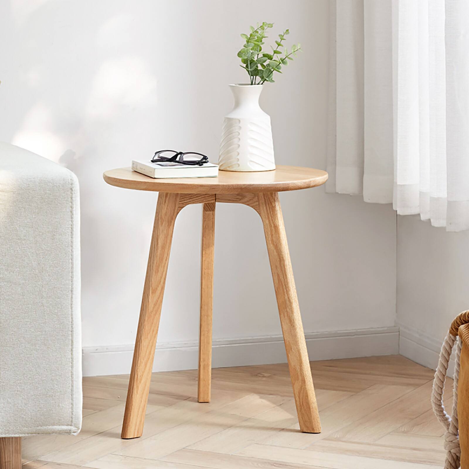 Angle. Bestier - Round End Table Solid Wood Coffee Table Night Stand for Living Room Bedroom & Balcony - Natural Wood.