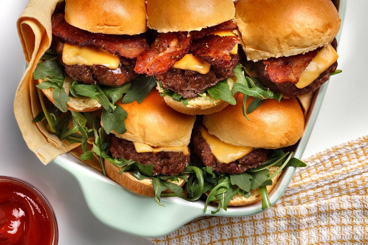 Alt View 6. Whirlpool - 1.0 cu. ft. Black All-In-One Multifunctional Countertop Microwave With Air Fry - 900 watt - Black.