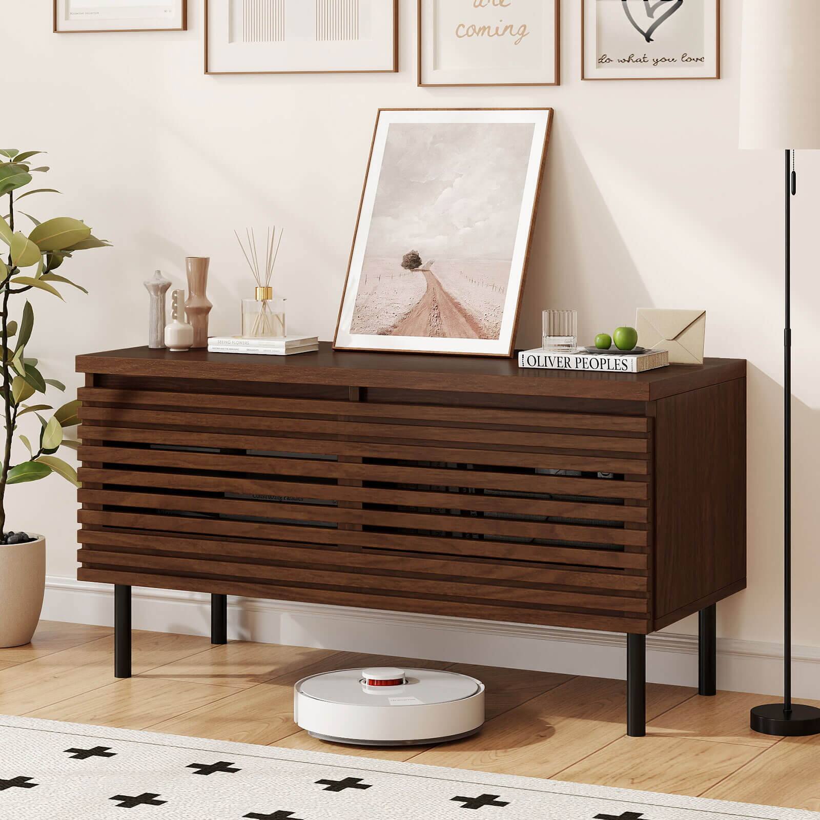 We are coming to what you love  
OLIVER PEOPLES