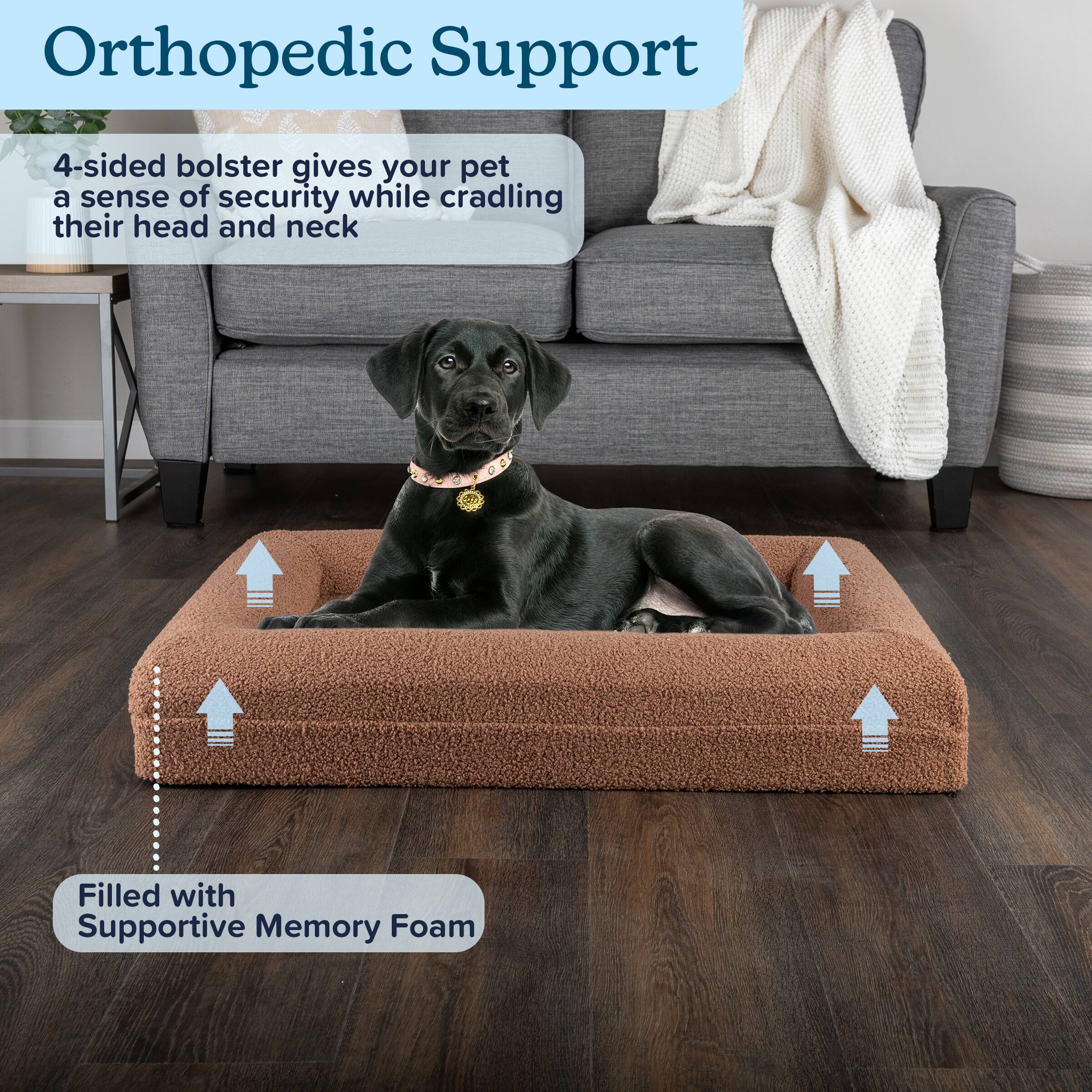 Orthopedic Support

4-sided bolster gives your pet a sense of security while cradling their head and neck

Filled with Supportive Memory Foam