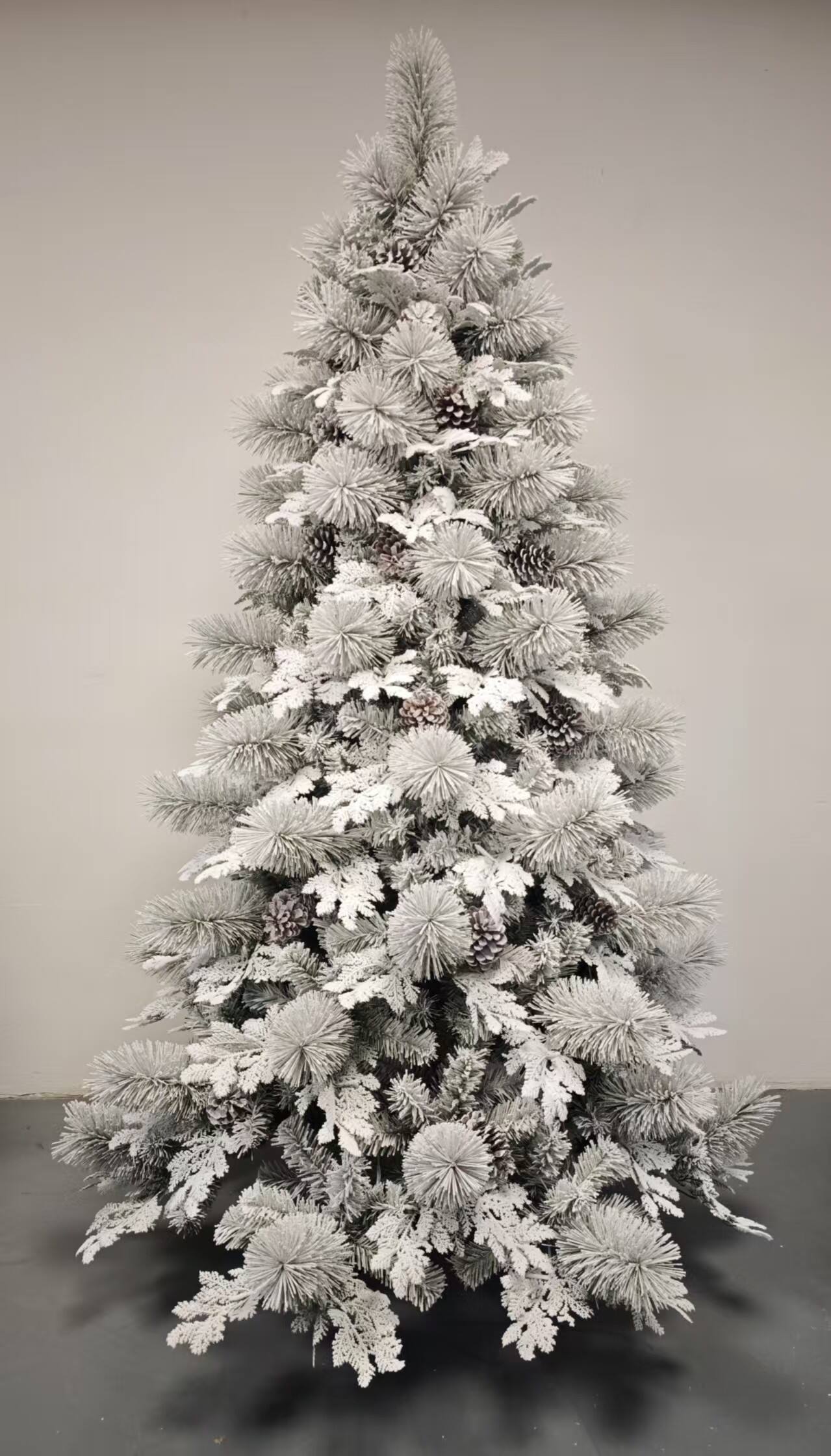 Front. GARVEE - 6FT Pre-Lit Christmas Tree with 400 LED Lights, PE PVC Hinged Branches Metal Stand Christmas Tree Home - 6ft.