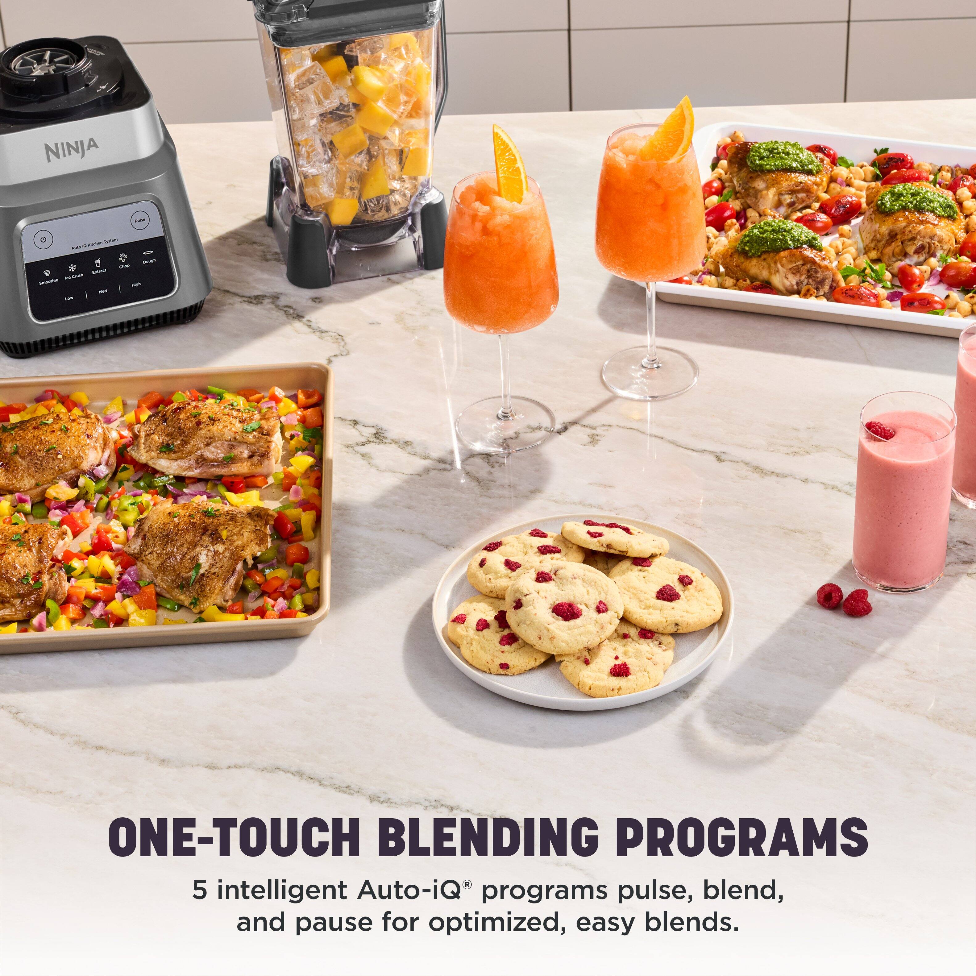 NINJA

ONE-TOUCH BLENDING PROGRAMS
5 intelligent Auto-iQ® programs pulse, blend, and pause for optimized, easy blends.