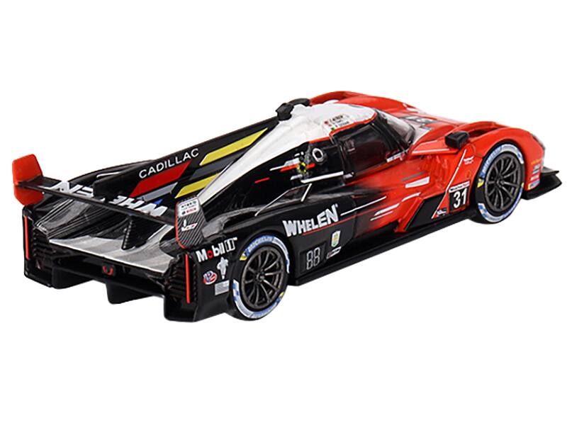 CADILLAC  
31  
WHELEN  
Mobil 1  
88