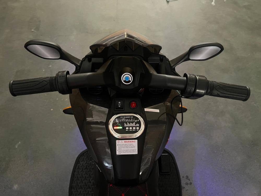 FCC ID: D2AWT-G8

WARNING

[Text in Chinese]

[Text in Chinese]