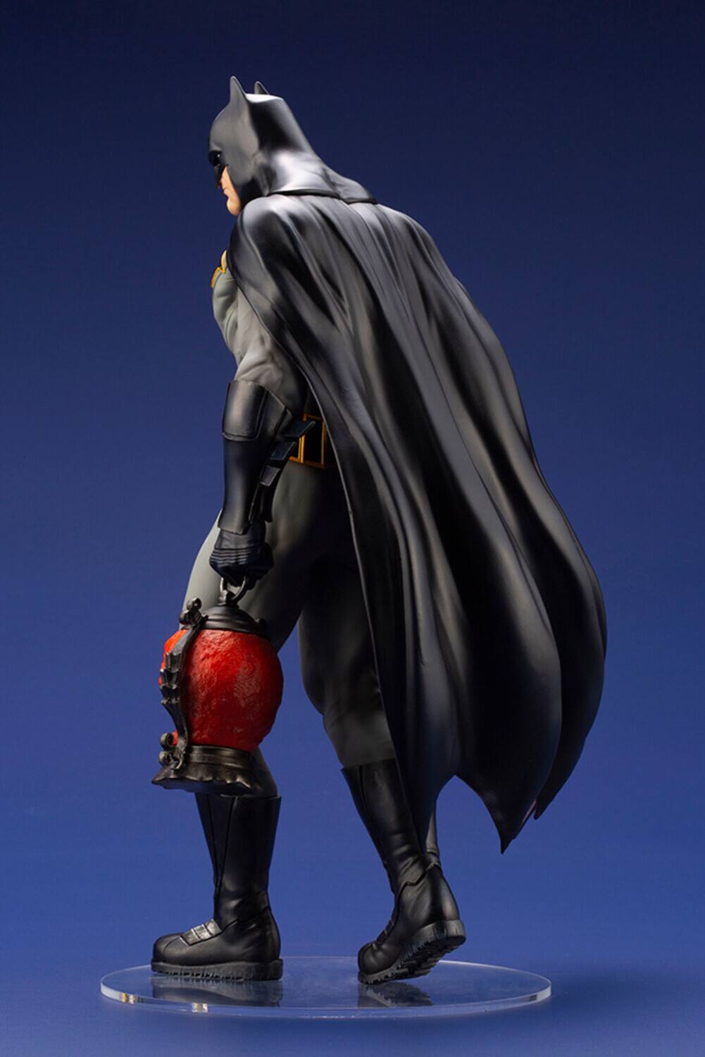 Alt View 3. PopMarket - Kotobukiya - DC Universe - Batman: Last Knight on Earth - Batman ARTFX Statue   - COLLECTIBLES - Multicolor.