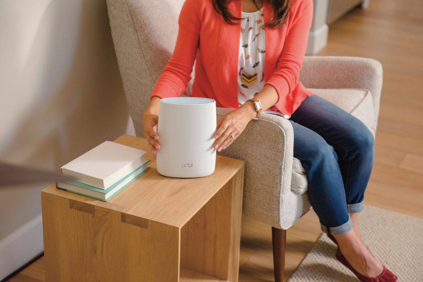 Alt View 16. NETGEAR - Orbi AC3000 Tri-Band Mesh Wi-Fi System (2-pack) - White.