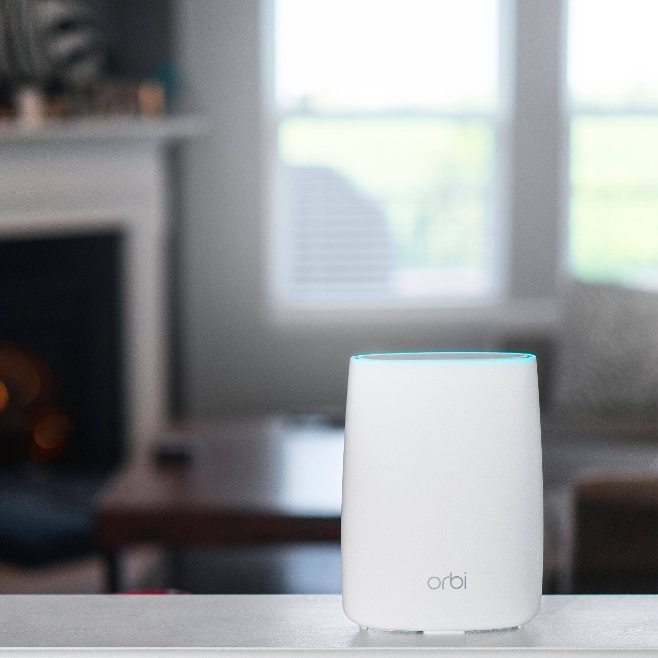 Alt View 18. NETGEAR - Orbi AC3000 Tri-Band Mesh Wi-Fi System (2-pack) - White.