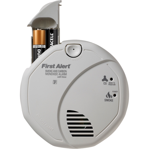 First Alert SCO7CN Battery-Operated Talking Combination Smoke and Carbon Alarm 