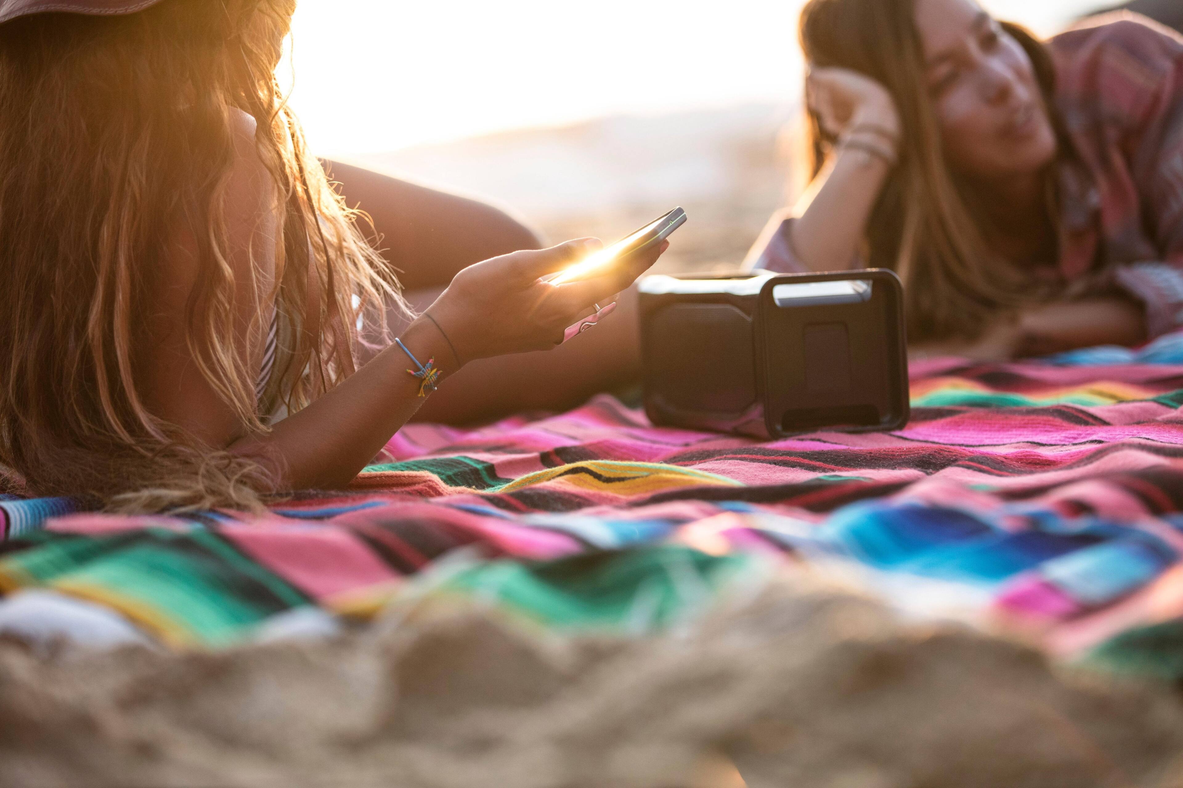 Alt View 11. LifeProof - AQUAPHONICS AQ11 Portable Bluetooth Speaker - Obsidian Sand.