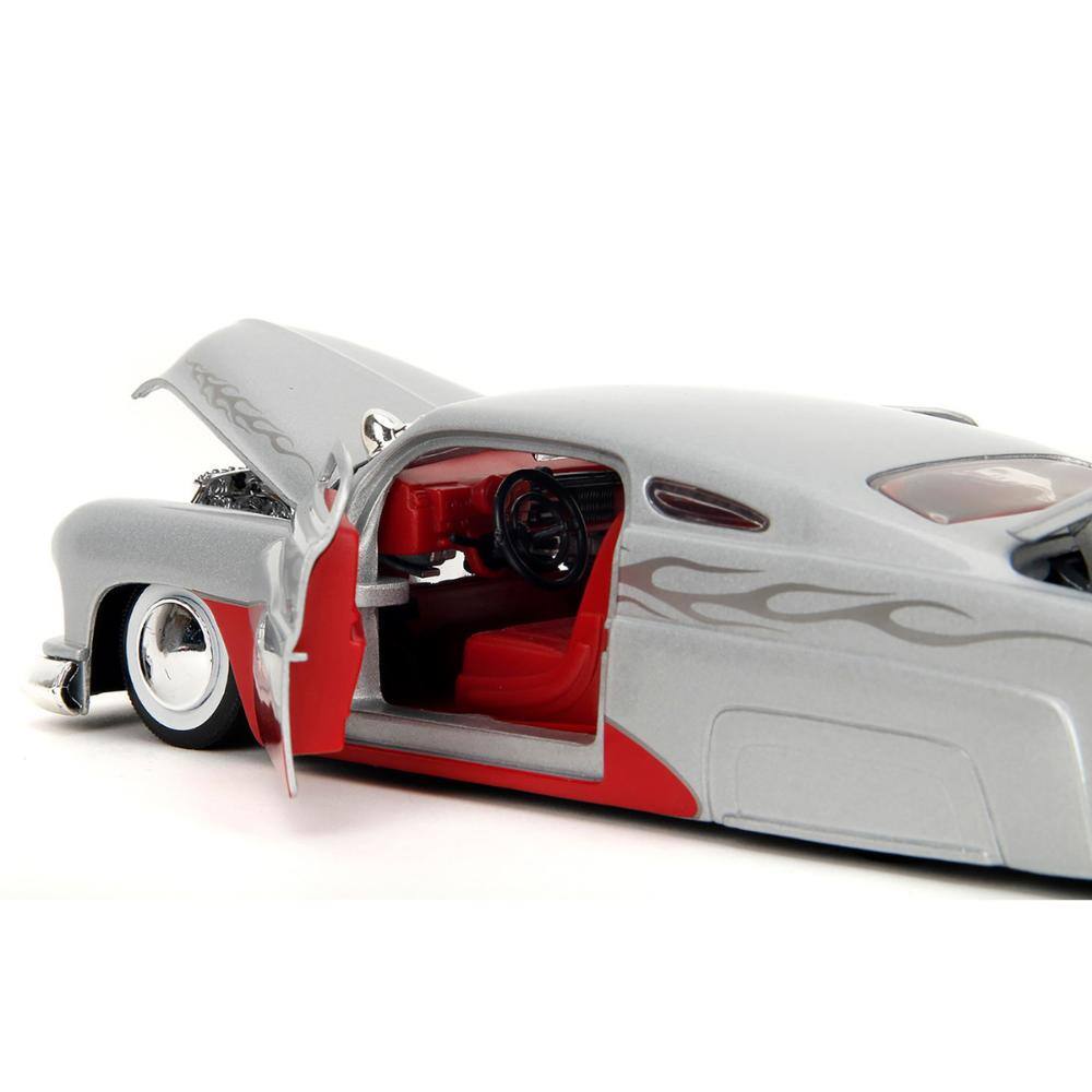 Left. Jada - 1951 Mercury Silver Metallic and Red with Flame Graphics and Red Interior "Bigtime Muscle" Series 1/24 - Silver Metallic and Red.