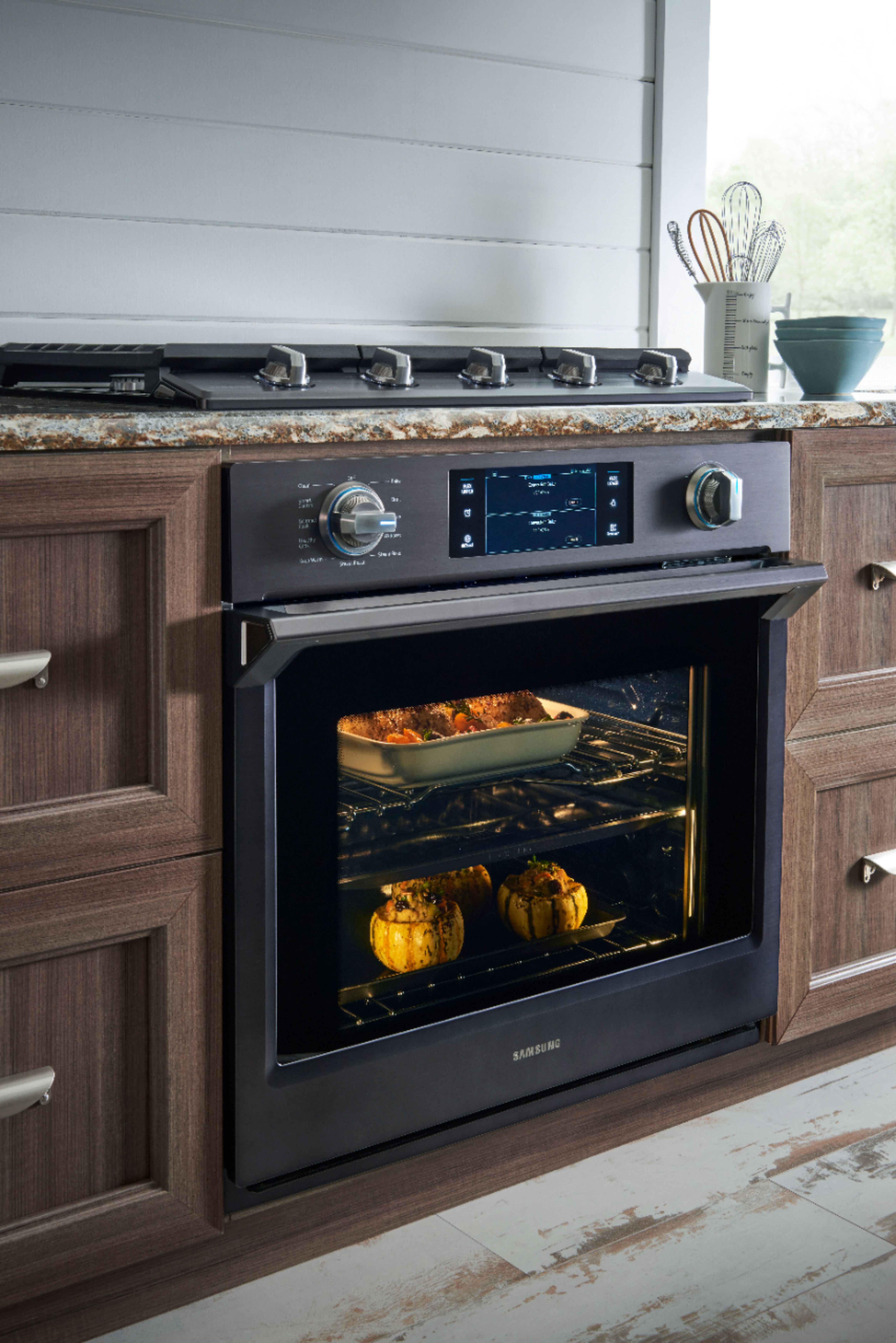 Samsung 30" Single Wall Oven with Flex Duo, Steam Cook and