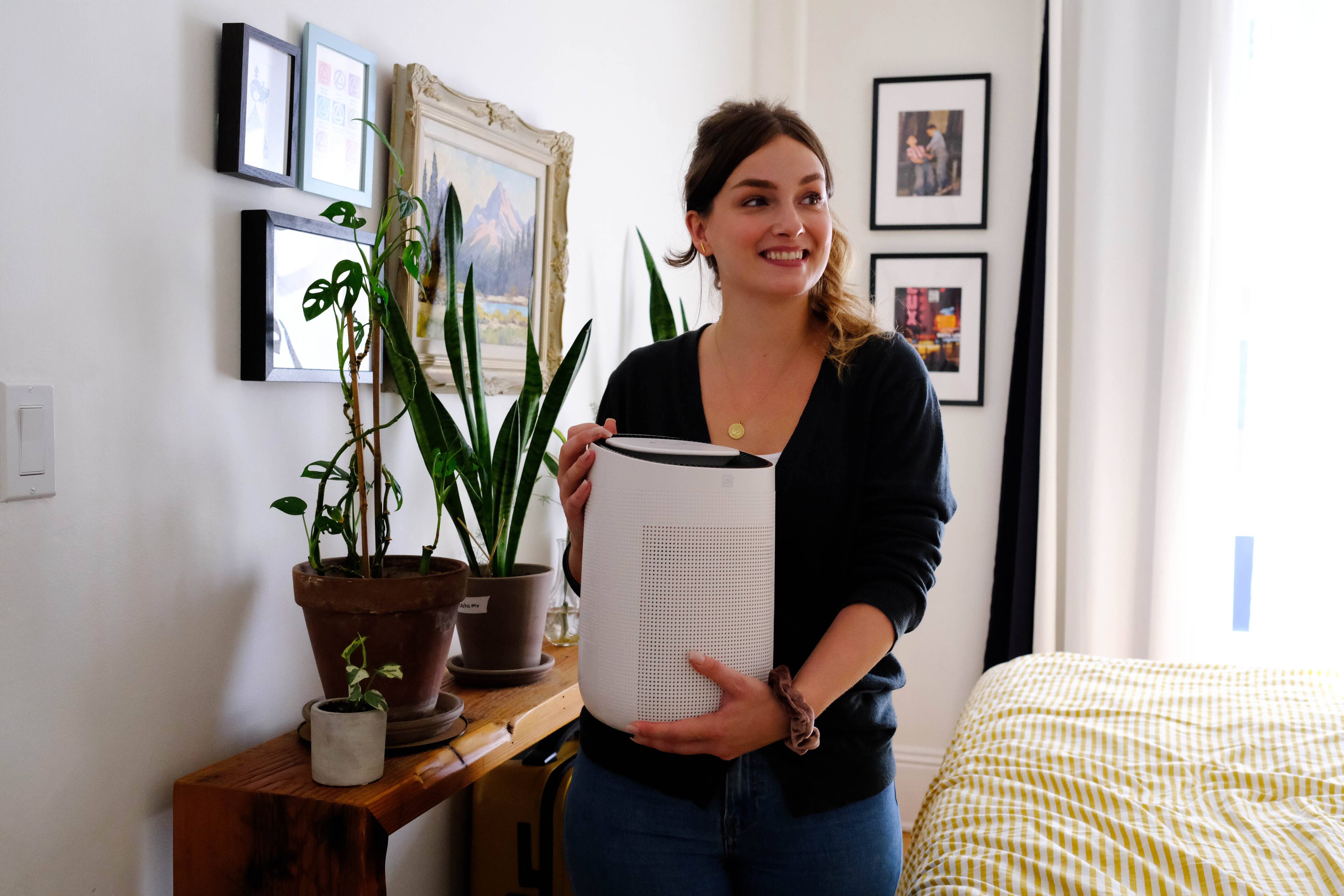 Alt View 2. JS Innovations - JS Vanguard 2.0 - 2-in-1 Air Purifier HEPA and Dehumidifier.