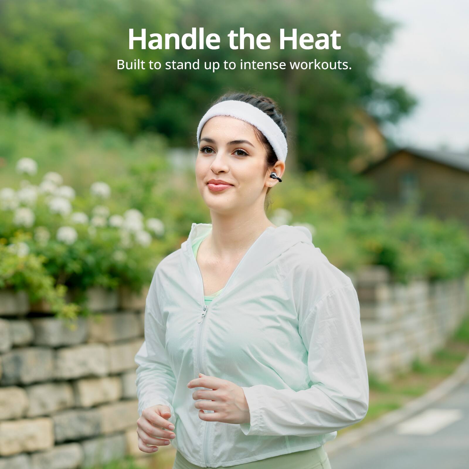 Handle the Heat  
Built to stand up to intense workouts.