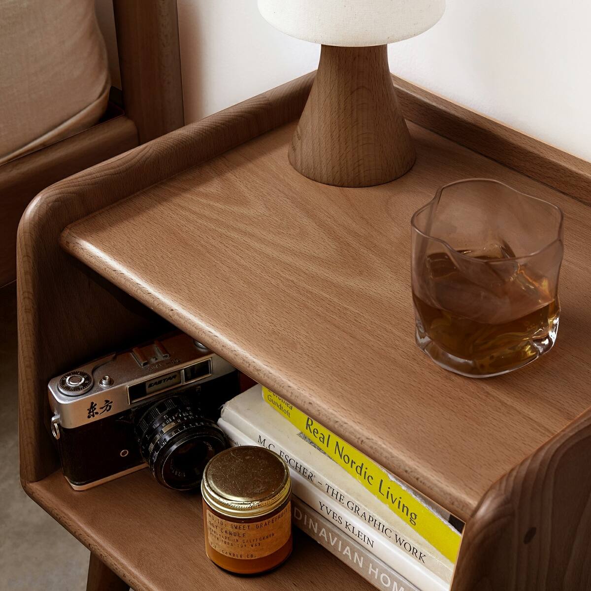 EASTAR  
Gunder M.C Real Nordic Living - THE GRAPHIC WORK  
YVES KLEIN  
SWEET CALIFORNIA GRAPEFRUIT  
DINAVIAN HOME  
VAI CANDLE