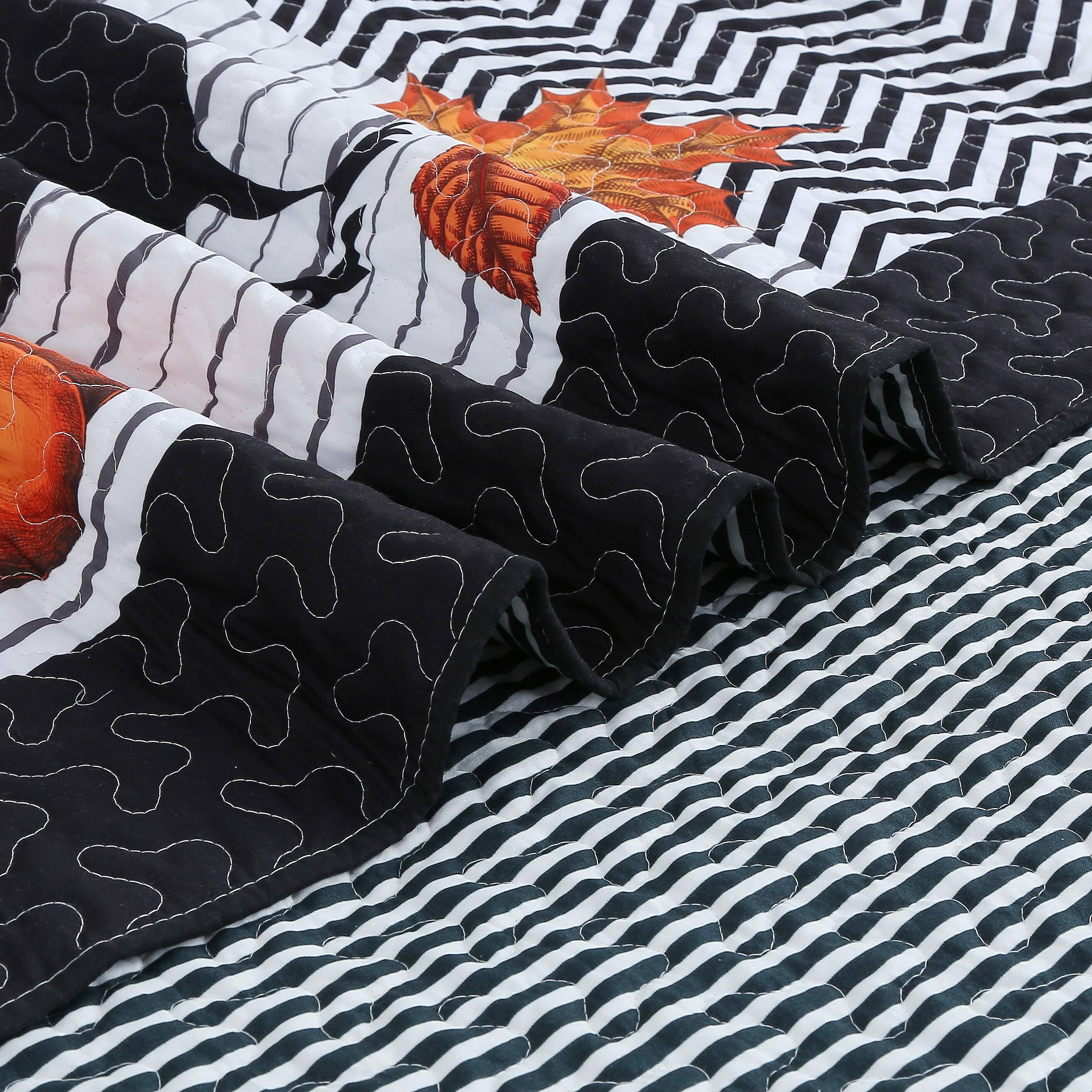 Alt View 1. MarCielo - MarCielo 3 Pcs Halloween Themed Quilt Bedspread Set ME511 - Multicolored.