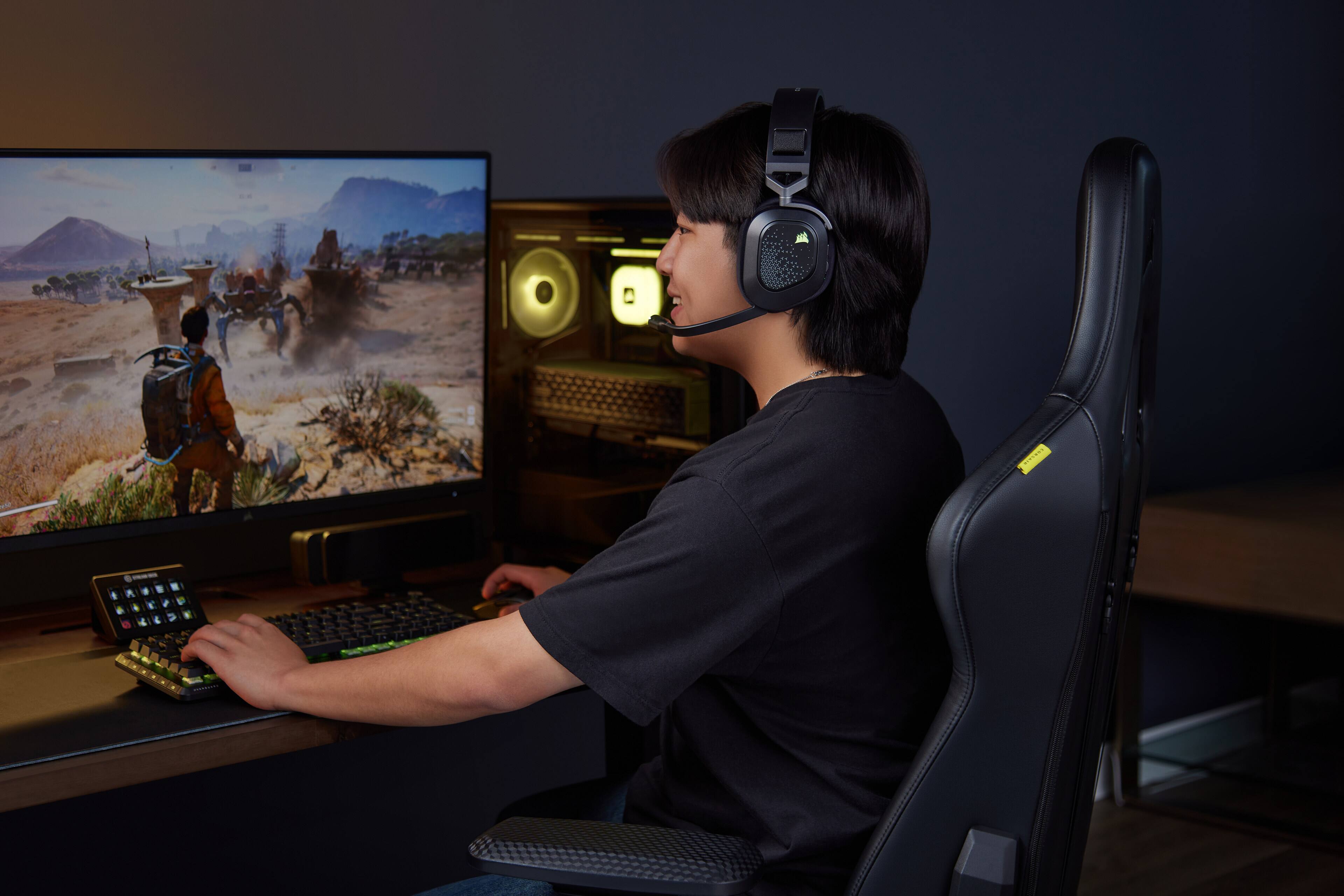 Alt View 16. CORSAIR - HS80 v2 Max Wireless Gaming Headset with 2.4GHz + Bluetooth Simultaneous for PC, PS5, PS4, Switch, Mobile - Steel Gray.