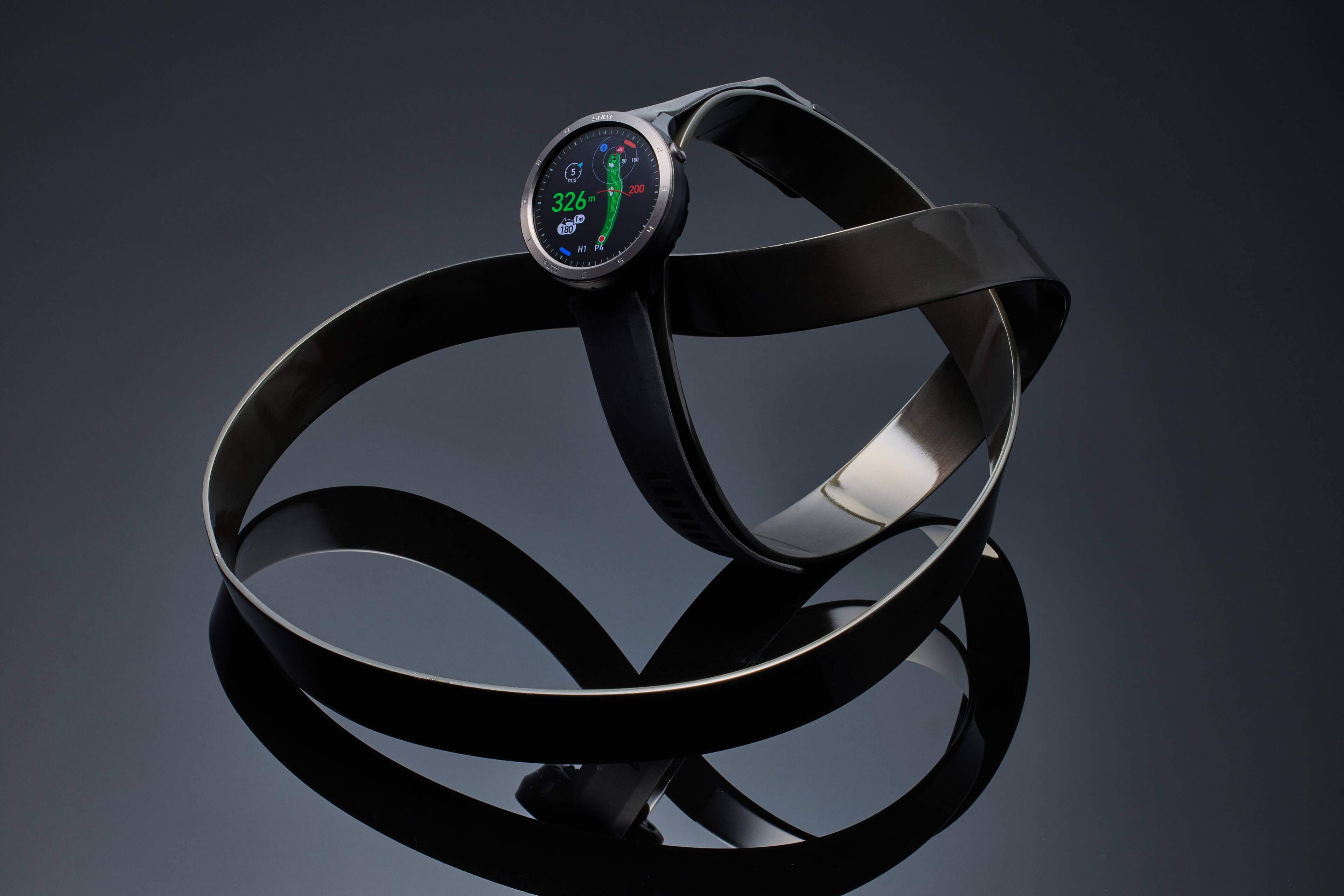 The text on the image reads: "1 1! 0 4 : 5 1 326m 18°C 200 2 5 - 1 a FS 1". This text is likely a description or information related to the watch, such as the temperature, altitude, or other details.