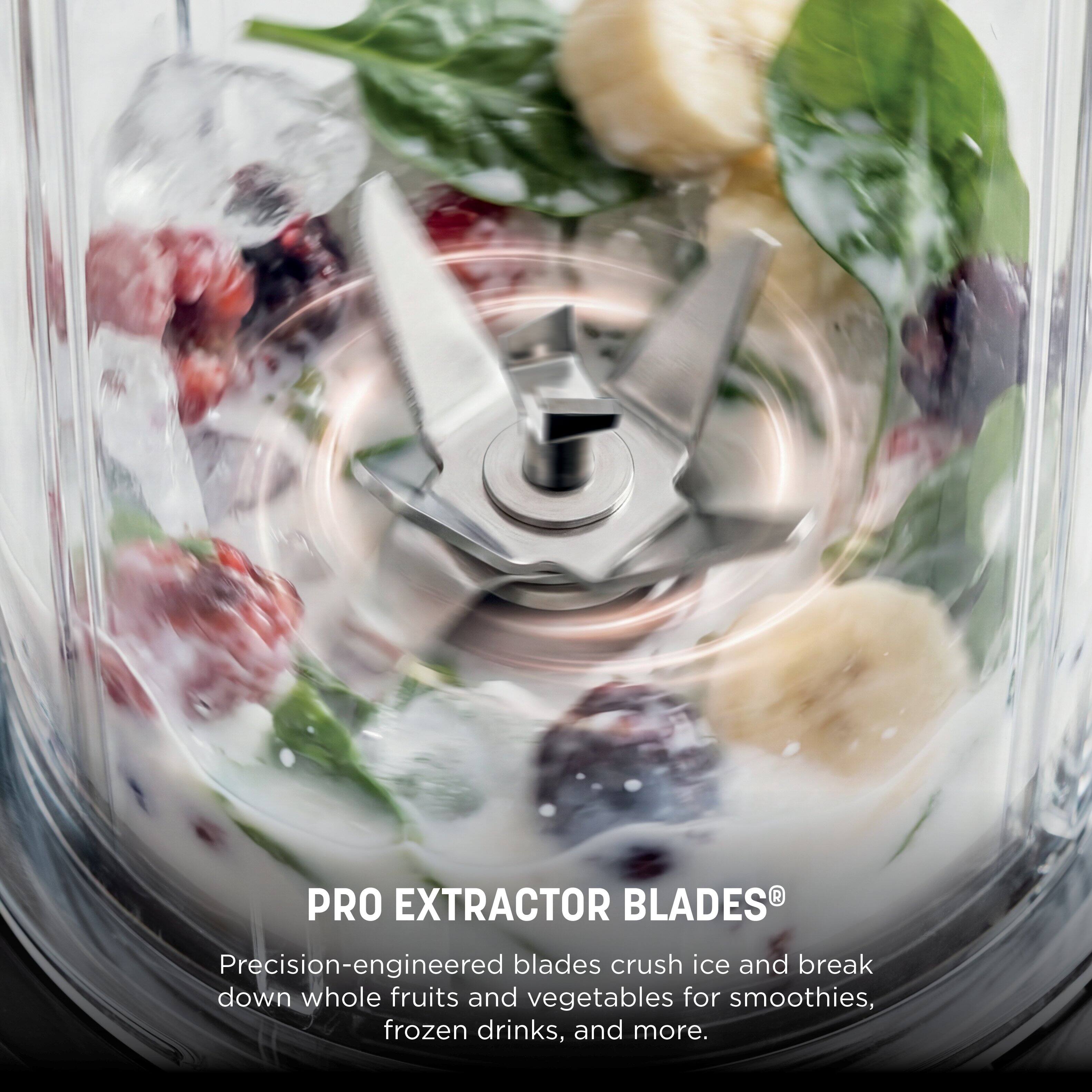 PRO EXTRACTOR BLADES®  
Precision-engineered blades crush ice and break down whole fruits and vegetables for smoothies, frozen drinks, and more.