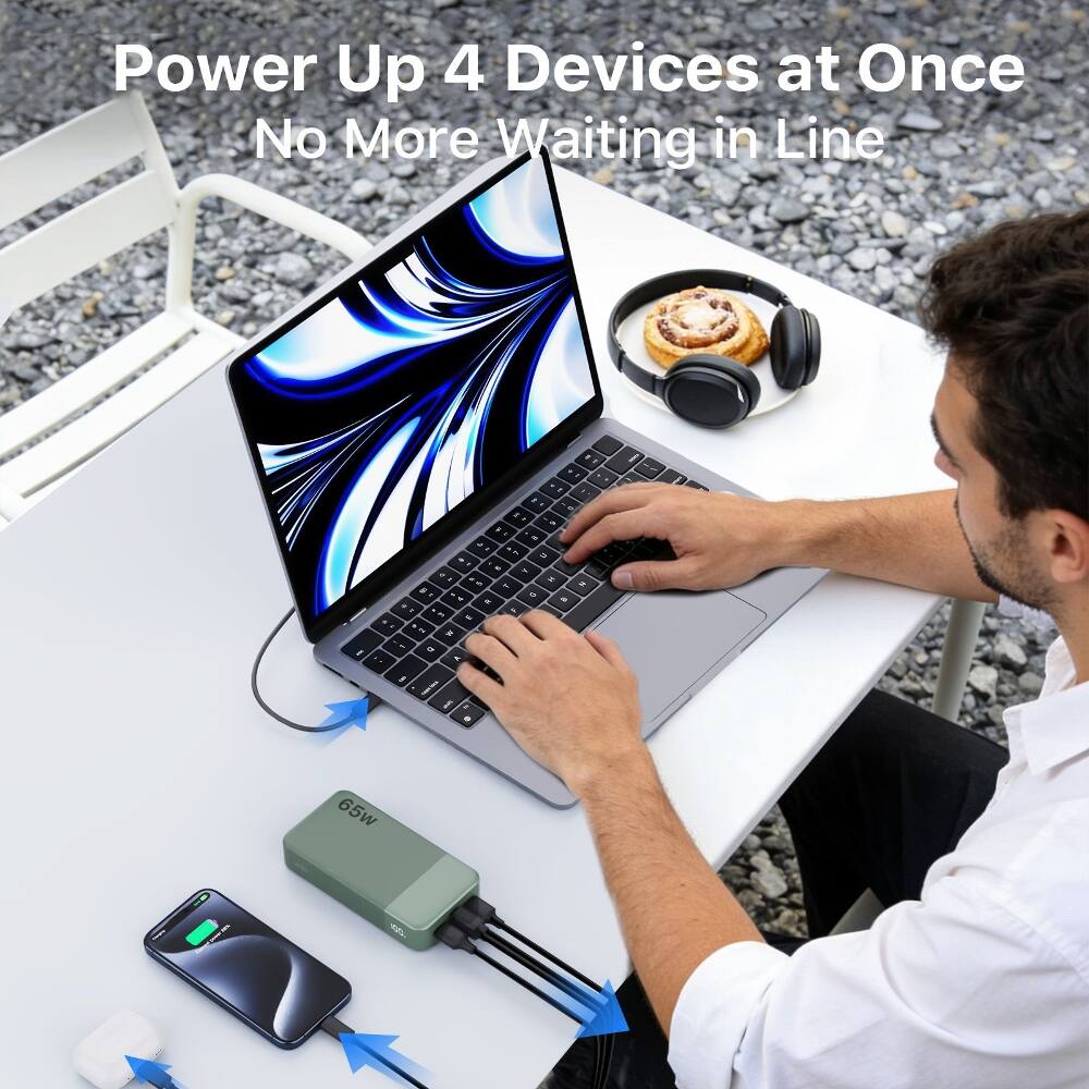 Power Up 4 Devices at Once  
No More Waiting in Line