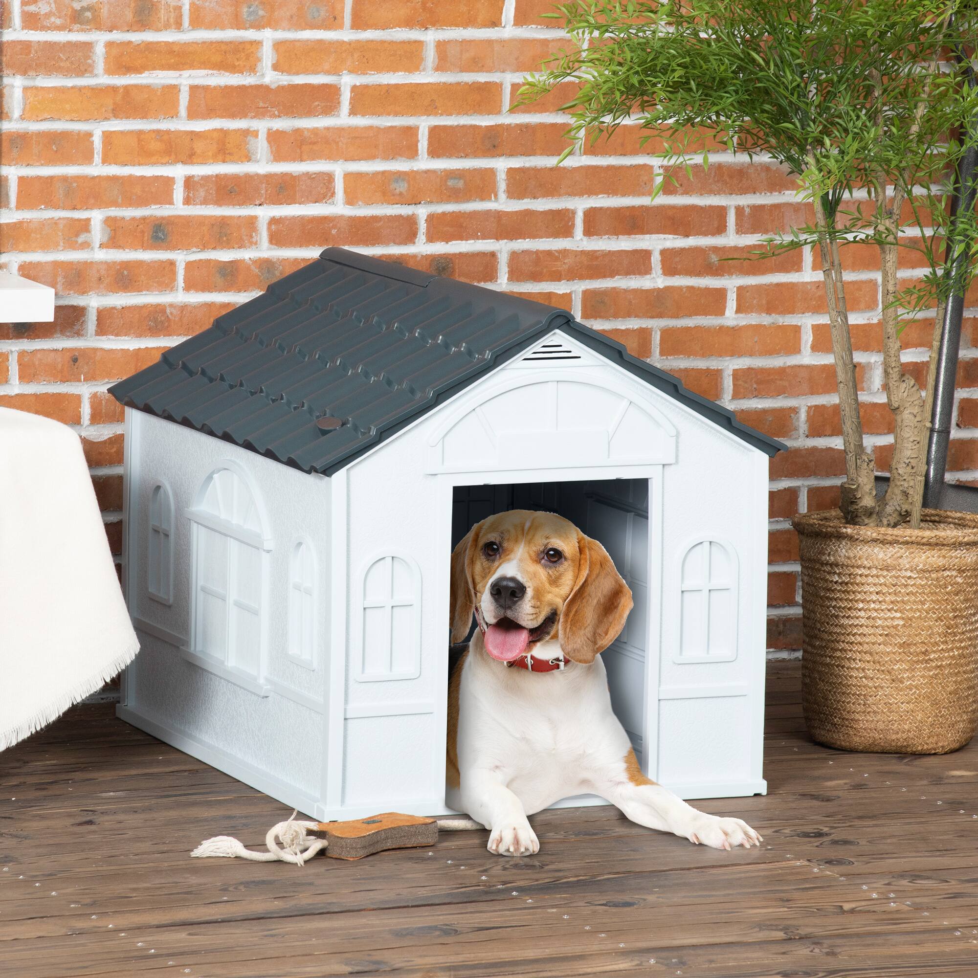 Angle. Pawhut - Plastic Dog House, Water Resistant, Indoor Outdoor, with Door, Easy to Assemble, for Medium and Small Dogs.