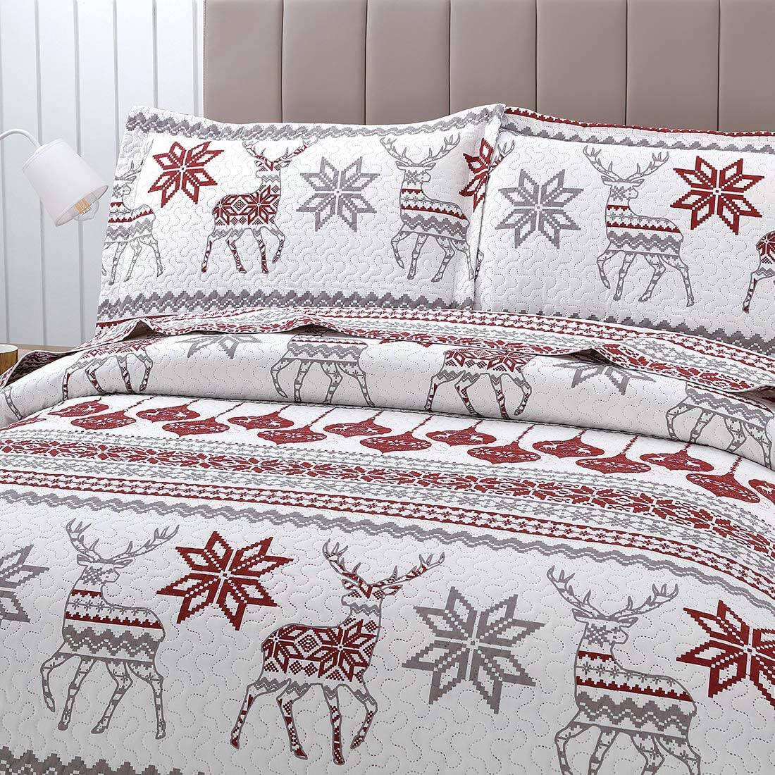 Paradigms Interiors Christmas Bedding Deer Sets Reindeer Quilt Holiday ...
