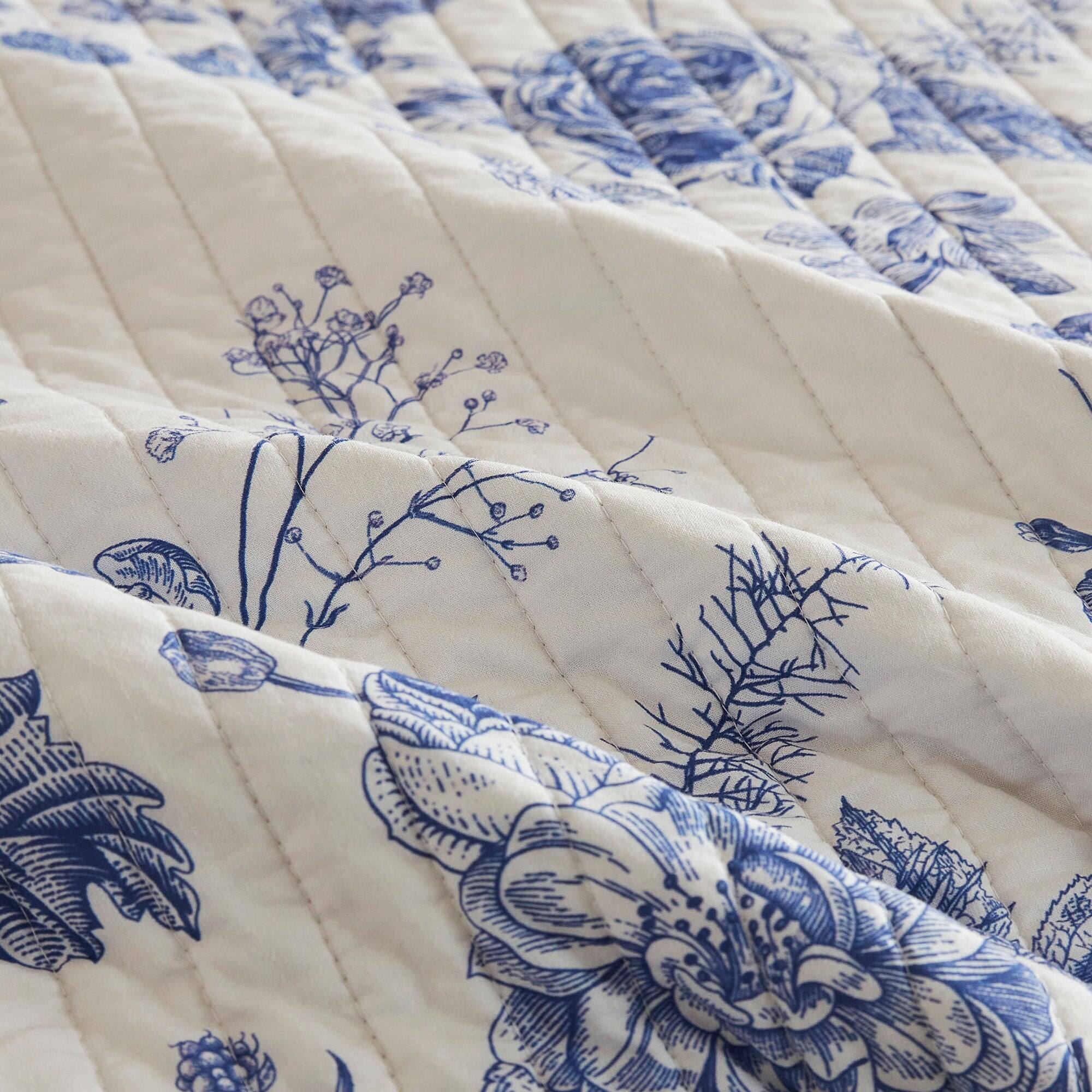 Alt View 3. MarCielo - Marcielo 3 Piece 100% Cotton Blue & White Floral Quilt Bedspread Set - Blue.