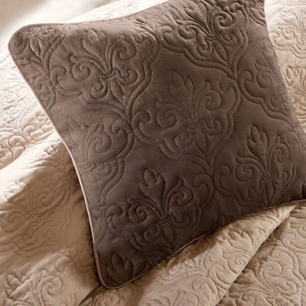 Alt View 2. Gracie Mills - Gracie Mills Colby 7-Piece Quilt Set with Euro Shams and Cozy Throw Pillows - Beige.