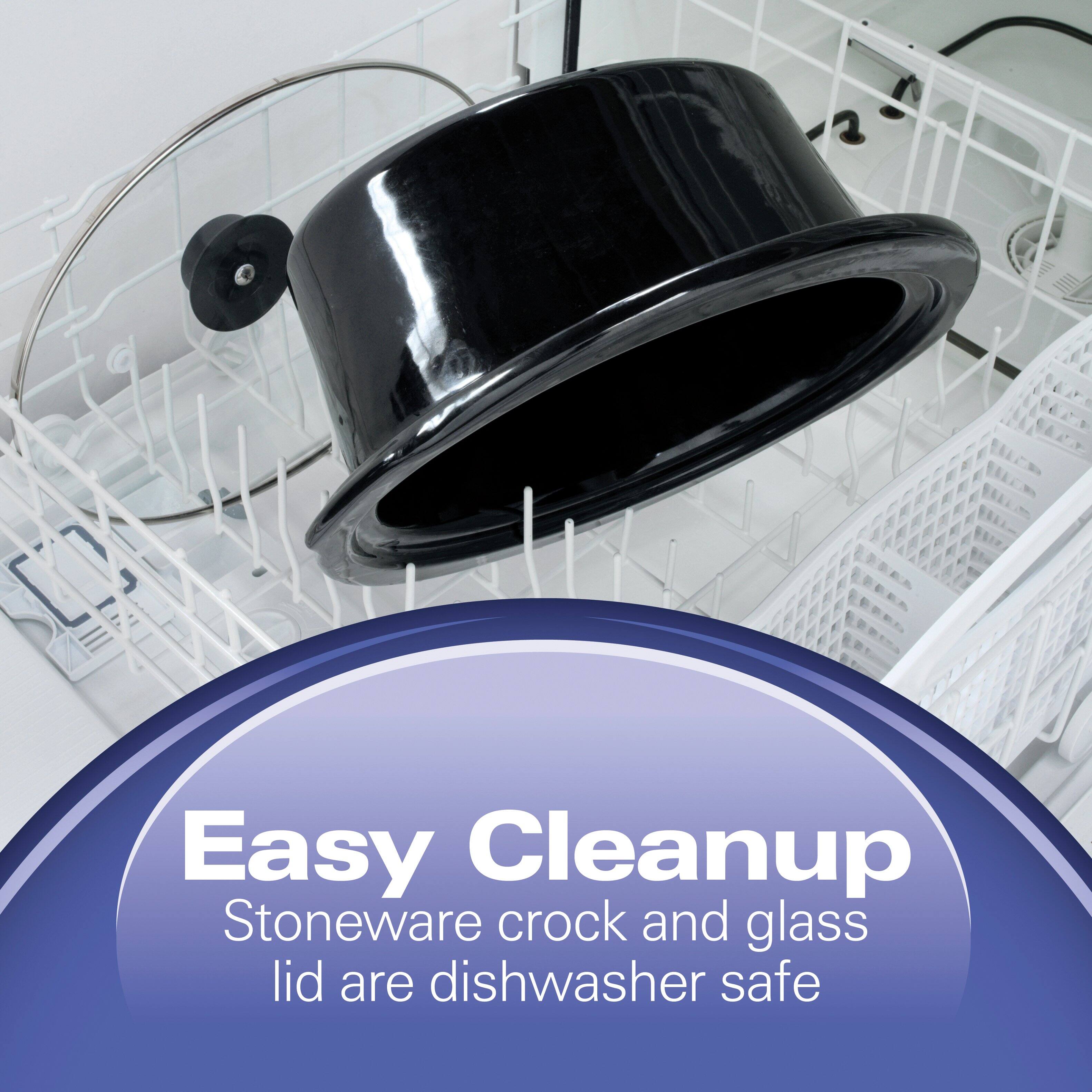 Easy Cleanup  
Stoneware crock and glass lid are dishwasher safe