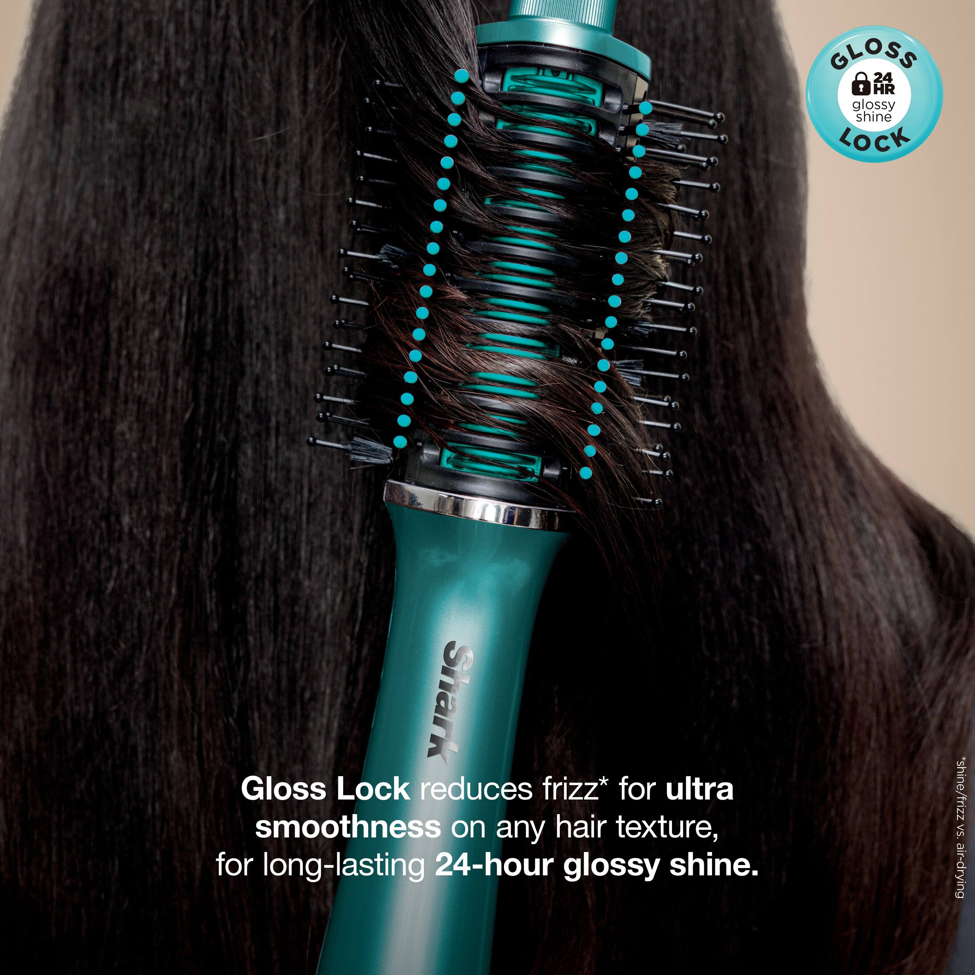 Gloss Lock reduces frizz* for ultra smoothness on any hair texture, for long-lasting 24-hour glossy shine.

*shine/frizz vs. Busup-ae

GLOSS 24H glossy shine LOCK