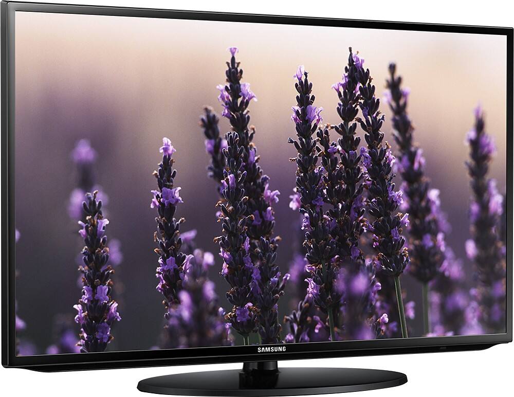 Angle. Samsung - 32" Class (31-1/2" Diag.) - LED - 1080p - Smart - HDTV - Black.