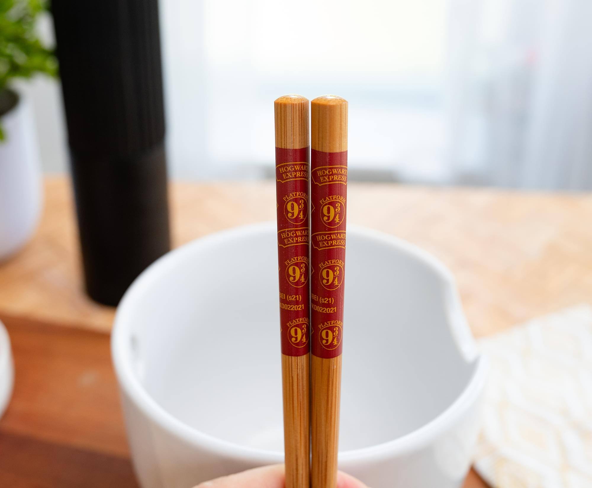 HOGWARTS EXPRESS  
PLATFORM 9¾  
HOGWARTS EXPRESS  
PLATFORM 9¾  
BER (21)  
0022021  
HOGWARTS EXPRESS  
PLATFORM 9¾  
BER (21)  
0022021