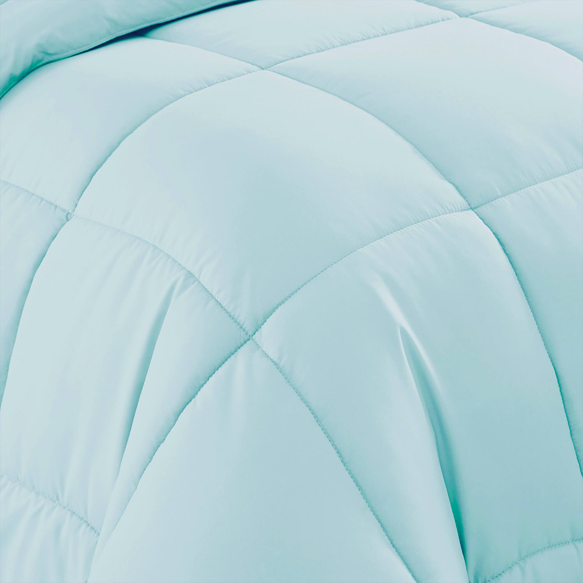 Angle. Sweet Home Collection - Down Alternative Reversible All Season Solid Comforter, Twin - Light Blue.