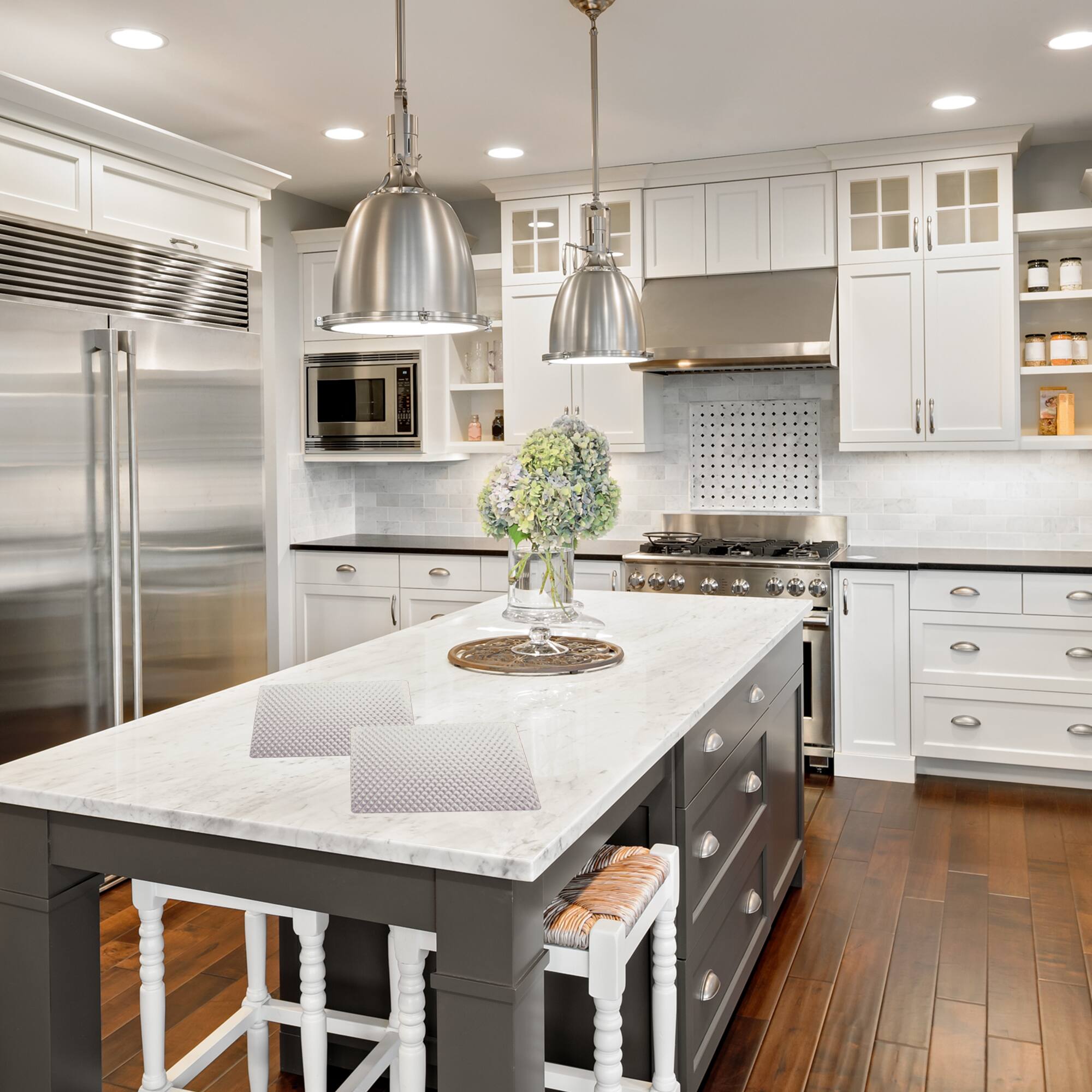 Alt View 2. Range Kleen - 2pk 7 x 7-inch Silverwave Hot Pad Set.