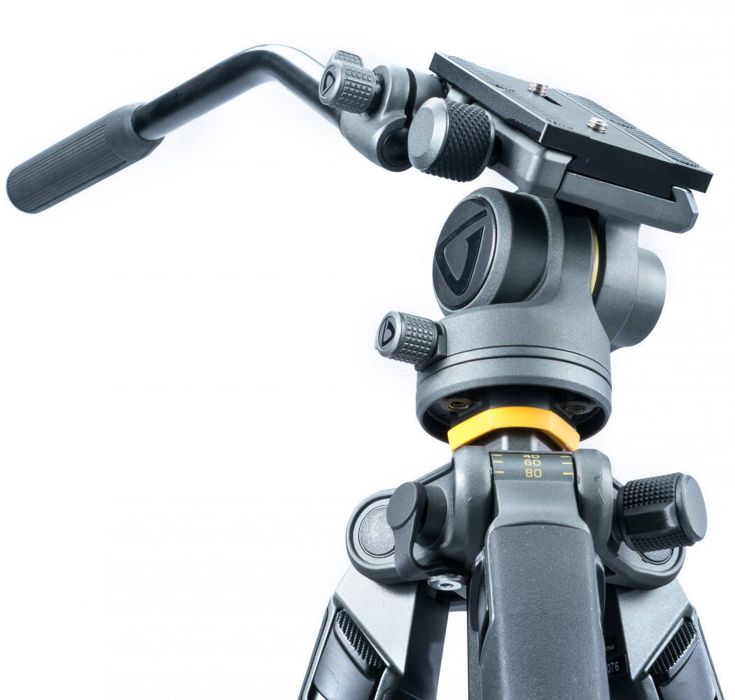 Angle. Vanguard - Vanguard Alta Pro 2 263AV Aluminum Tripod with Alta PH-114V Pan Head.
