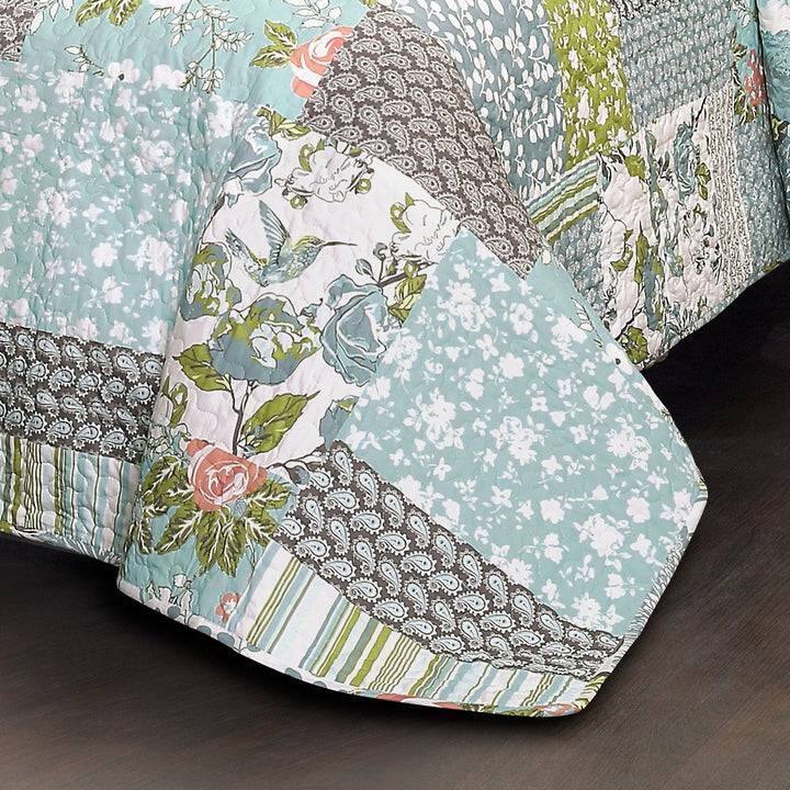 Left. Hivvago - King Size Boho Floral Blue Cotton Lightweight Quilt Set - MultiColor.