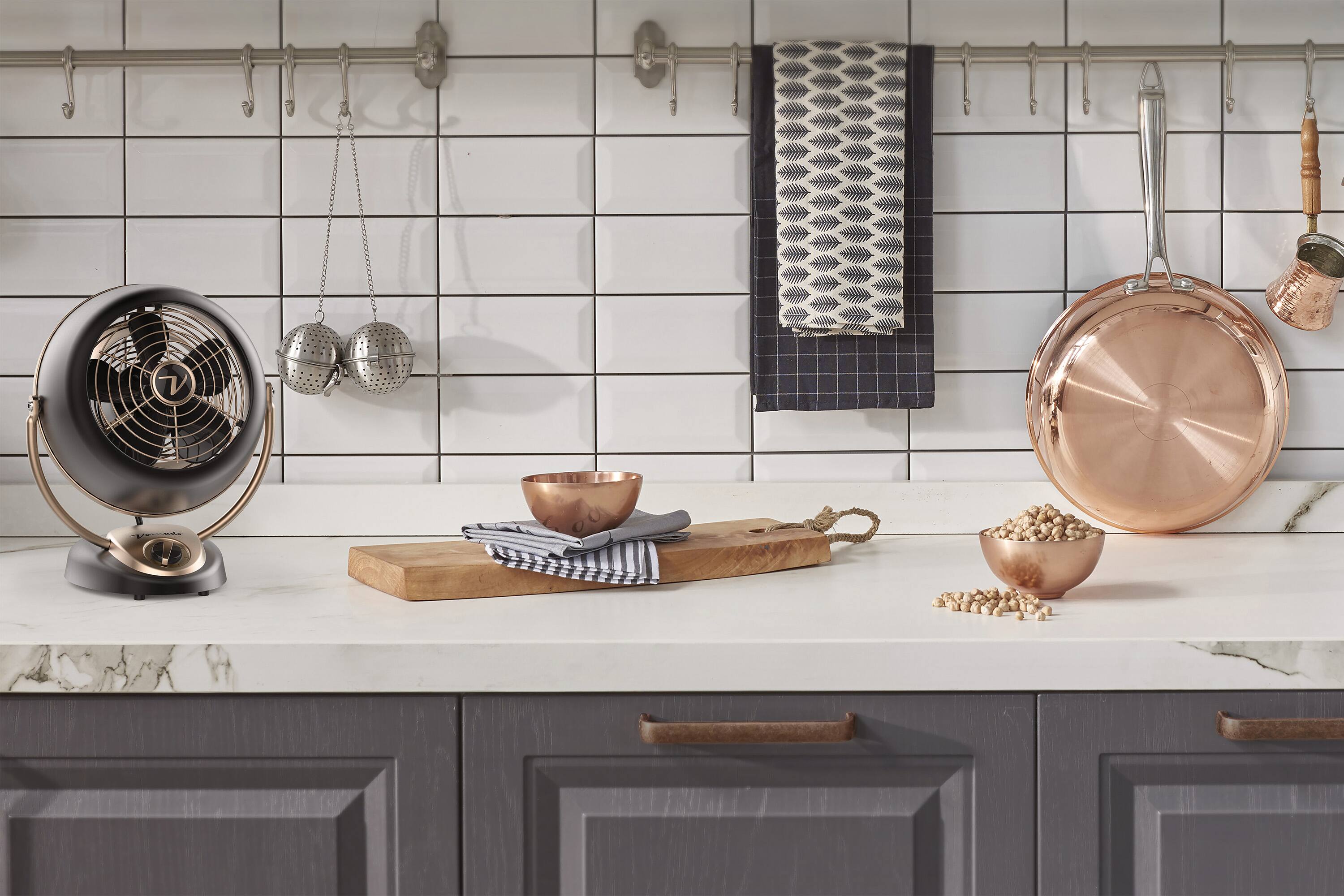 Angle. Vornado - Vfan Alchemy Circulator - Black.