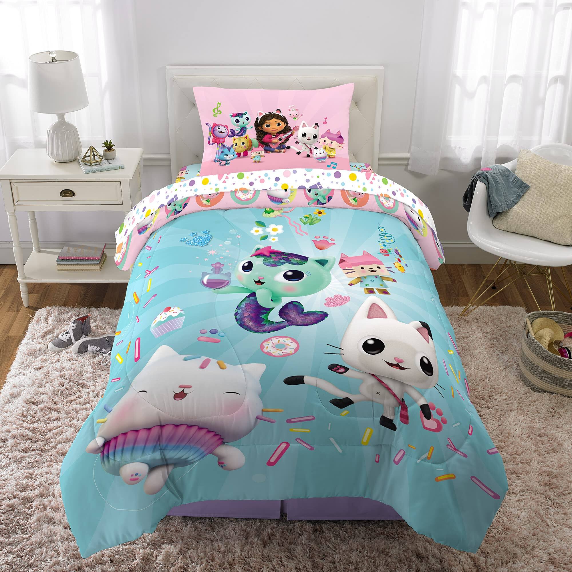 Alt View 5. NICHOLAS KLEIN - Dreamworks Gabby's Dollhouse Cakey Mercat And Pandy Bedding Super Soft Comforter Sheet Set - Ms. Rachel 5 Piece Full Size.
