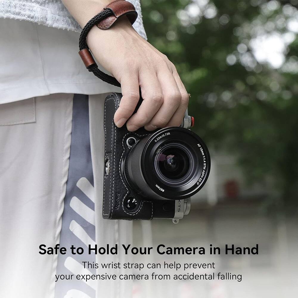 Safe to Hold Your Camera in Hand  
This wrist strap can help prevent your expensive camera from accidental falling